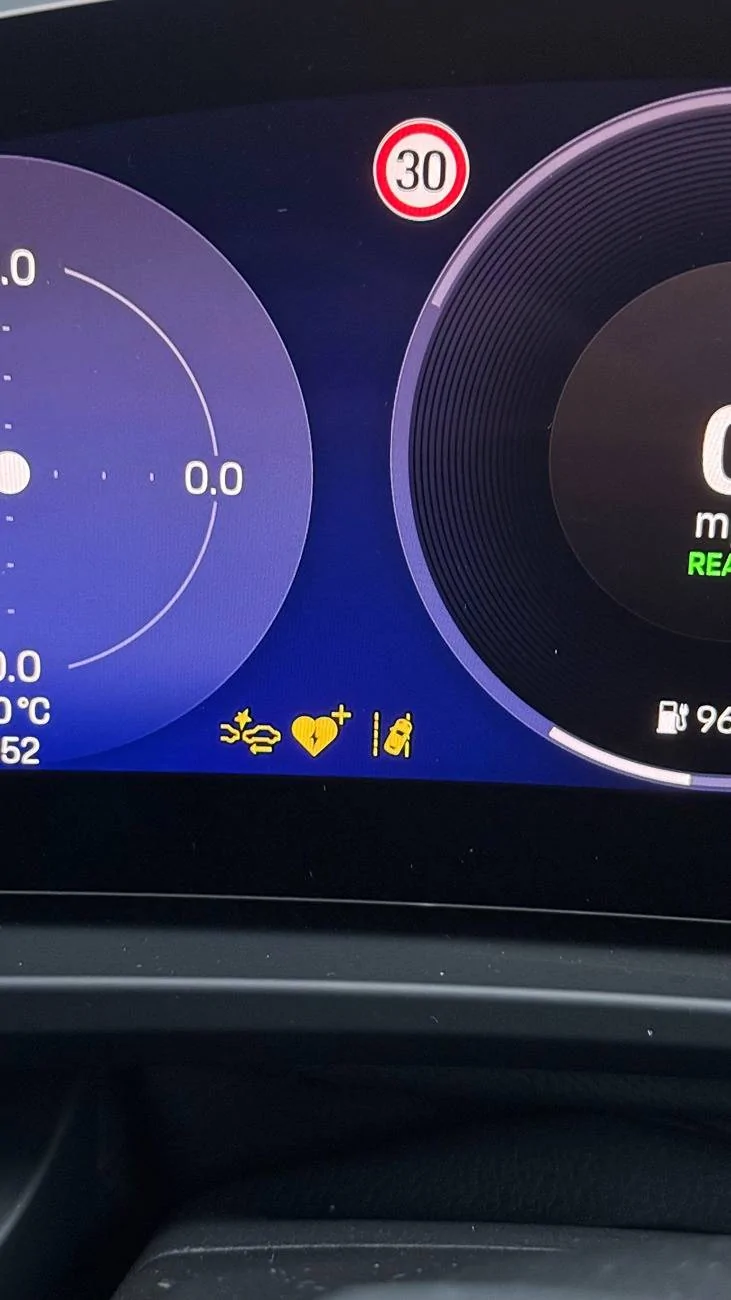 Electric Macan EV 4000km... and a SAFETY fail :-( IMG_1801
