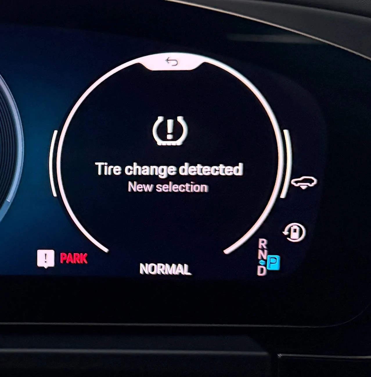 Electric Macan EV Several errors at startup clear after 5 minute shutdown, anyone else? IMG_4915