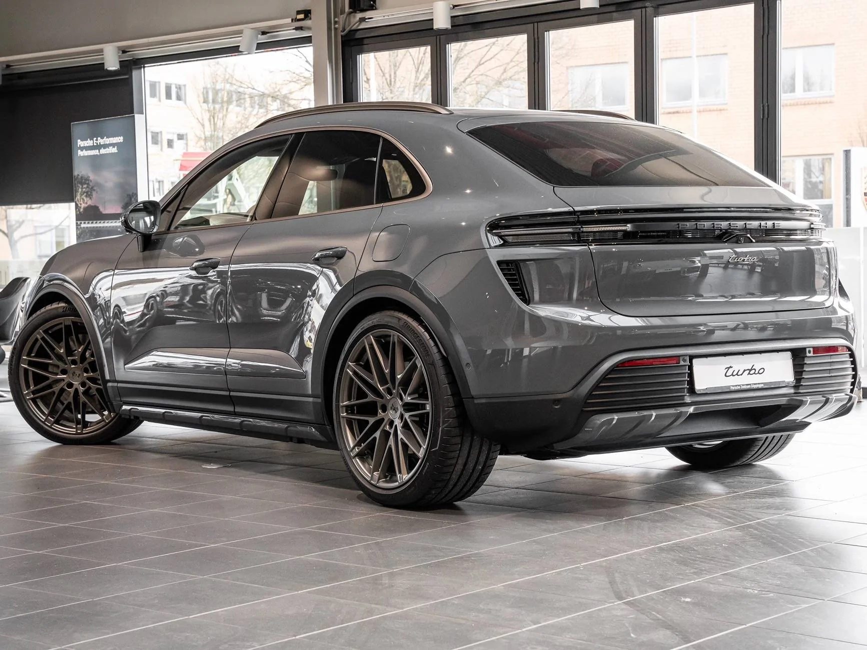 Electric Macan EV SLATE GREY NEO Macan EV Photos Thread IMG_0143