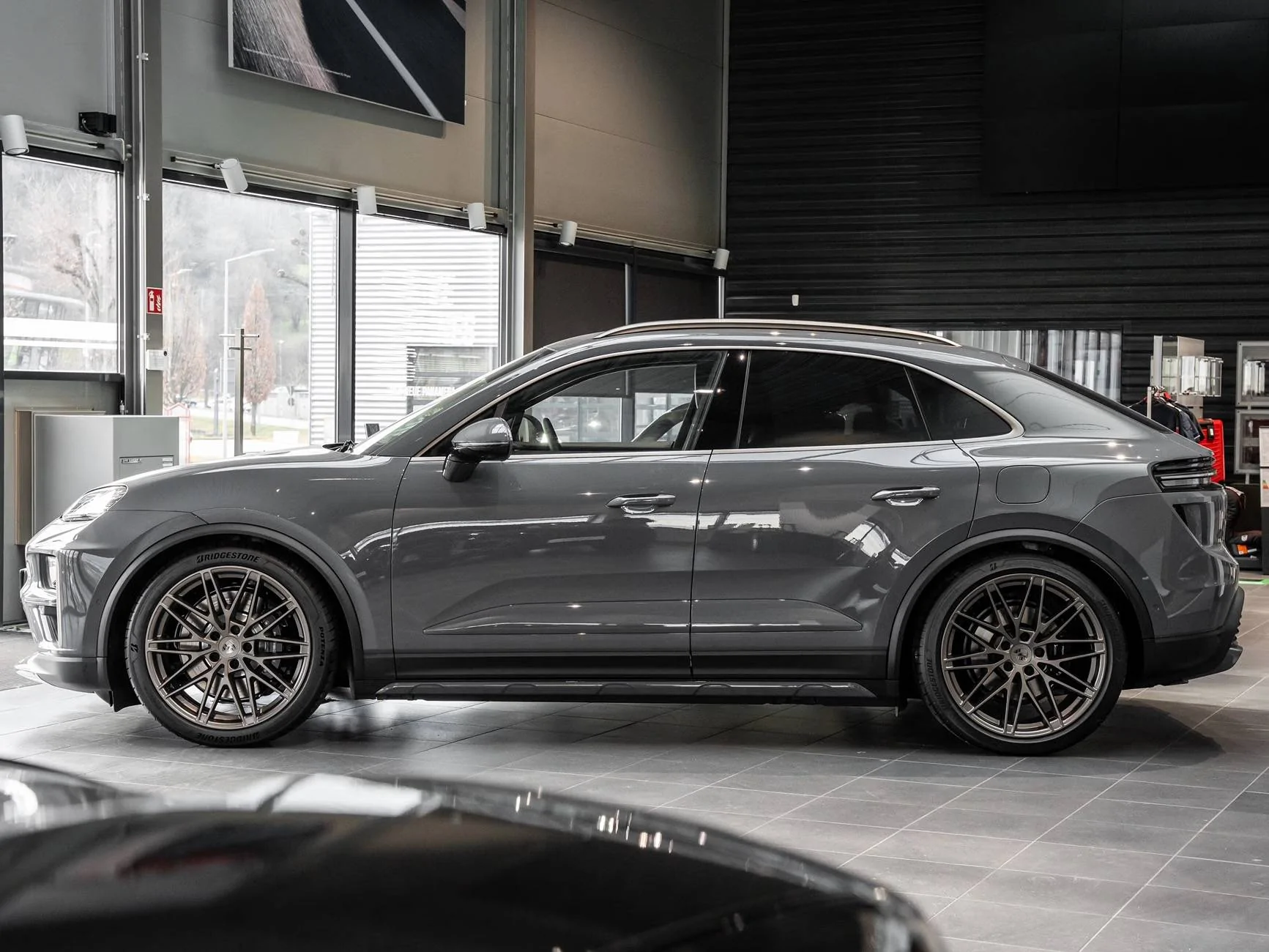 Electric Macan EV SLATE GREY NEO Macan EV Photos Thread IMG_0142