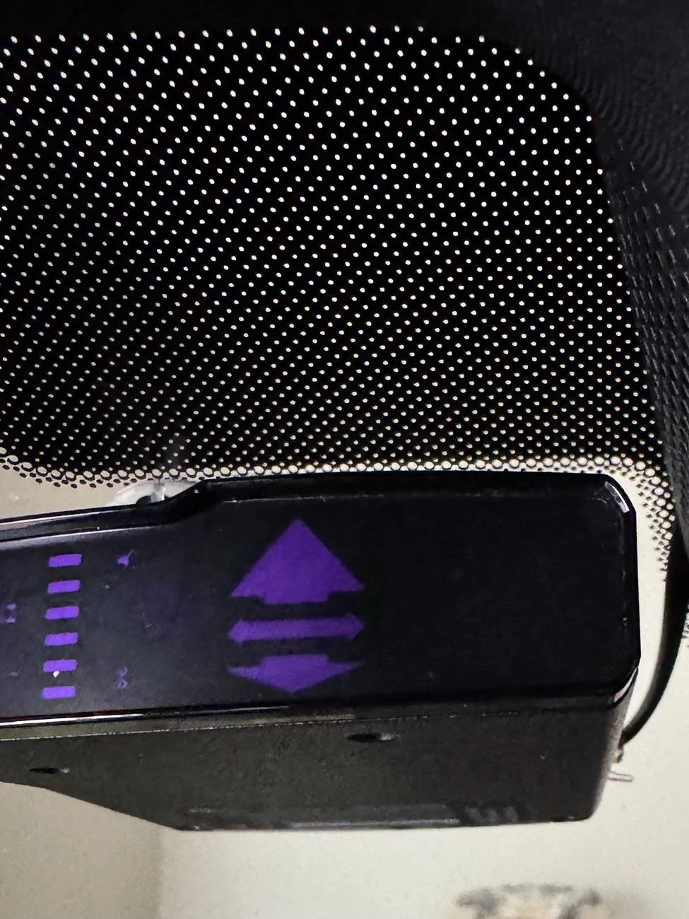 Electric Macan EV Managed to install Valentine1 radar and turns off automatically. IMG_3155