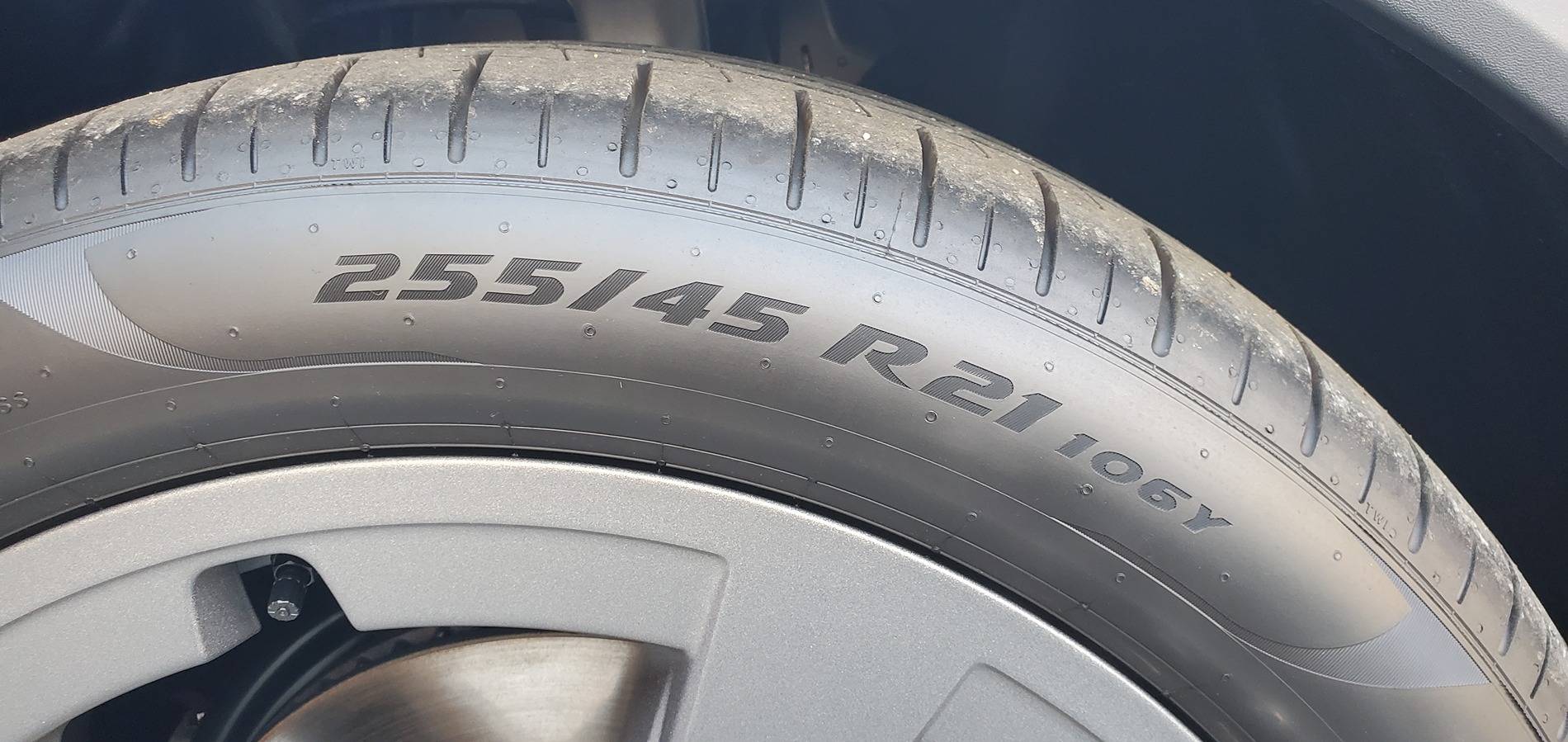 Electric Macan EV What factory tires are on your Macan EV? Satisfied with them? 20241108_090056