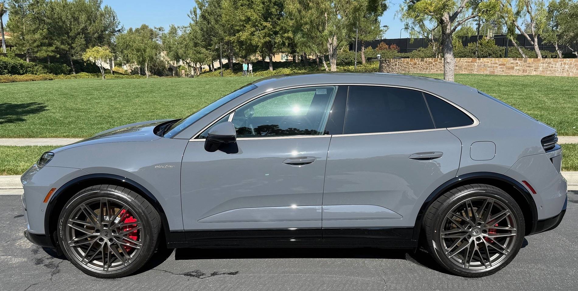 Electric Macan EV 2025 Macan Turbo in Slate Grey Neo delivered! 1b