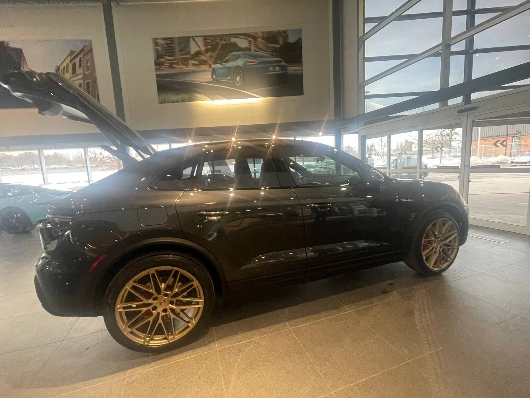 Electric Macan EV New delivery 2025 4S IMG_3407
