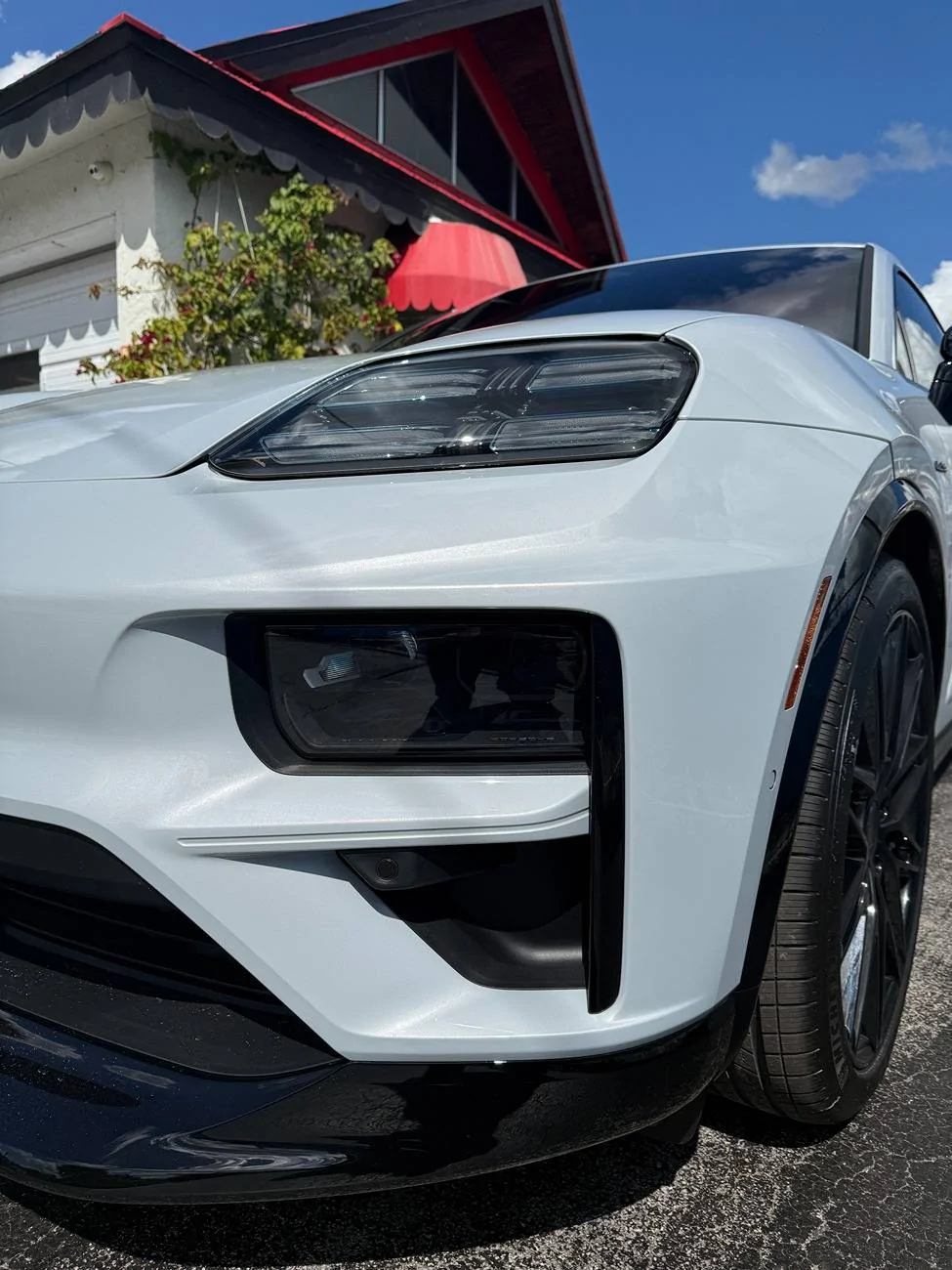 Electric Macan EV New Delivery Turbo - Ice Gray IMG_5410