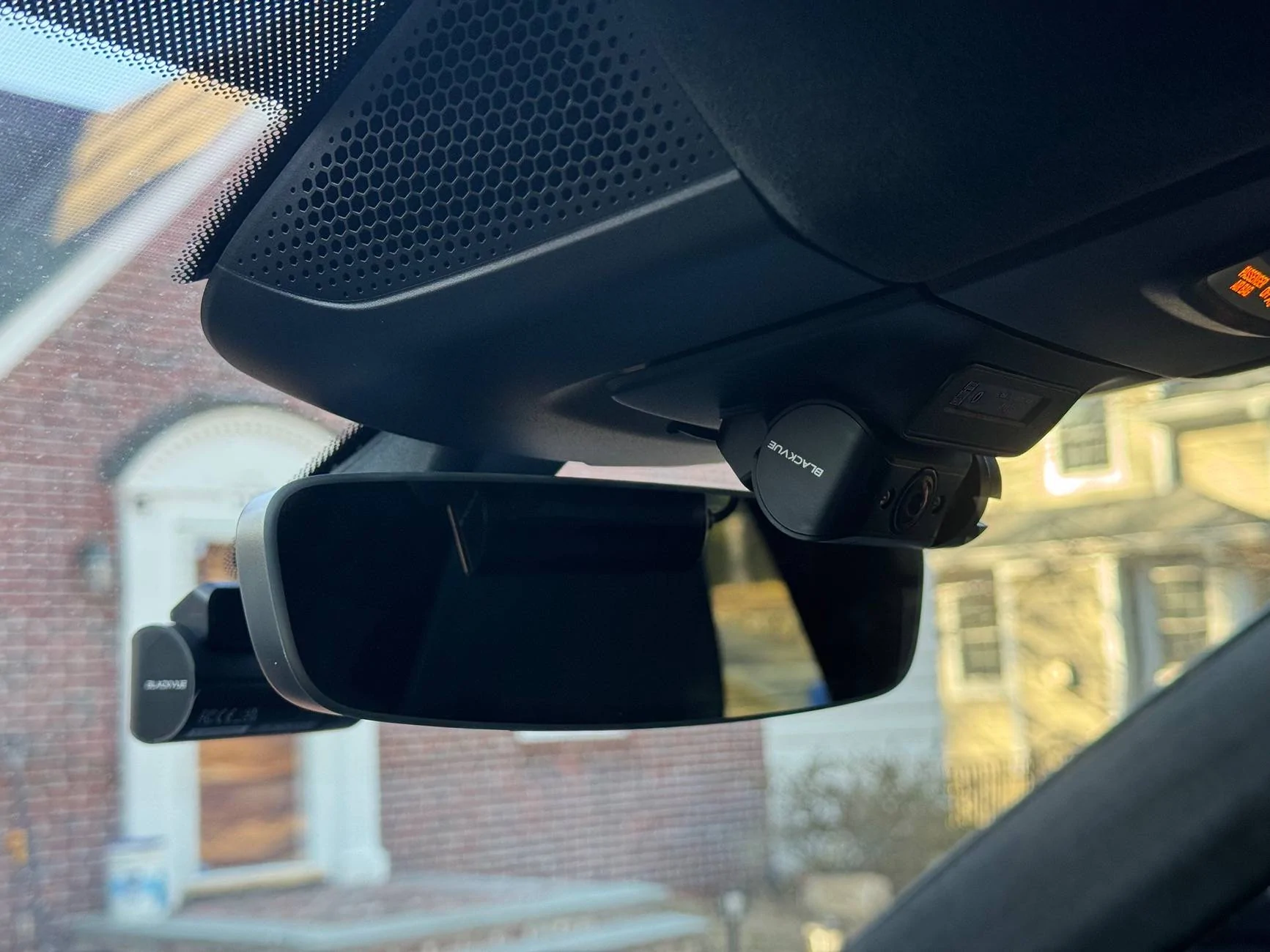 Electric Macan EV Dashcam installation issues -- fuse box location? IMG_8625