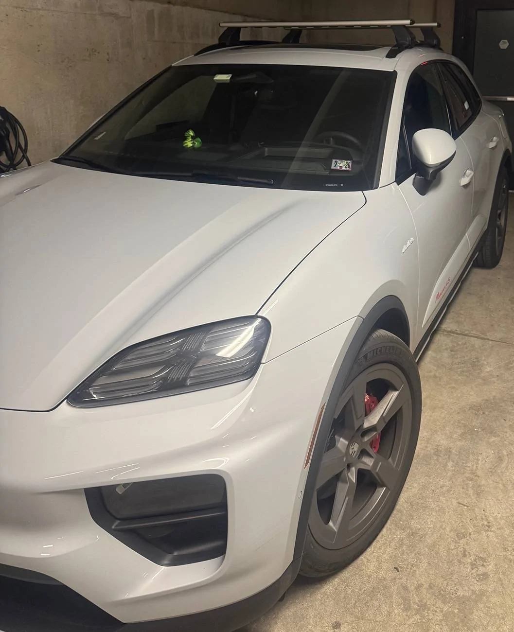 Electric Macan EV 2025 4S cross bars IMG_5041