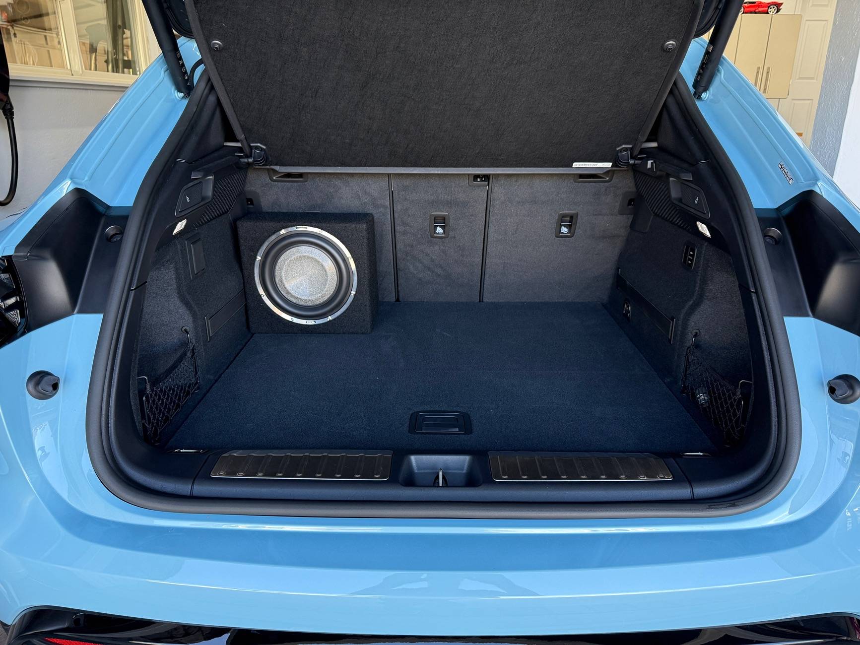 Electric Macan EV Sound system Macan EV standard, bose, burmester IMG_4467