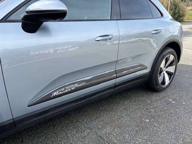 Electric Macan EV Textured side cladding blade 2