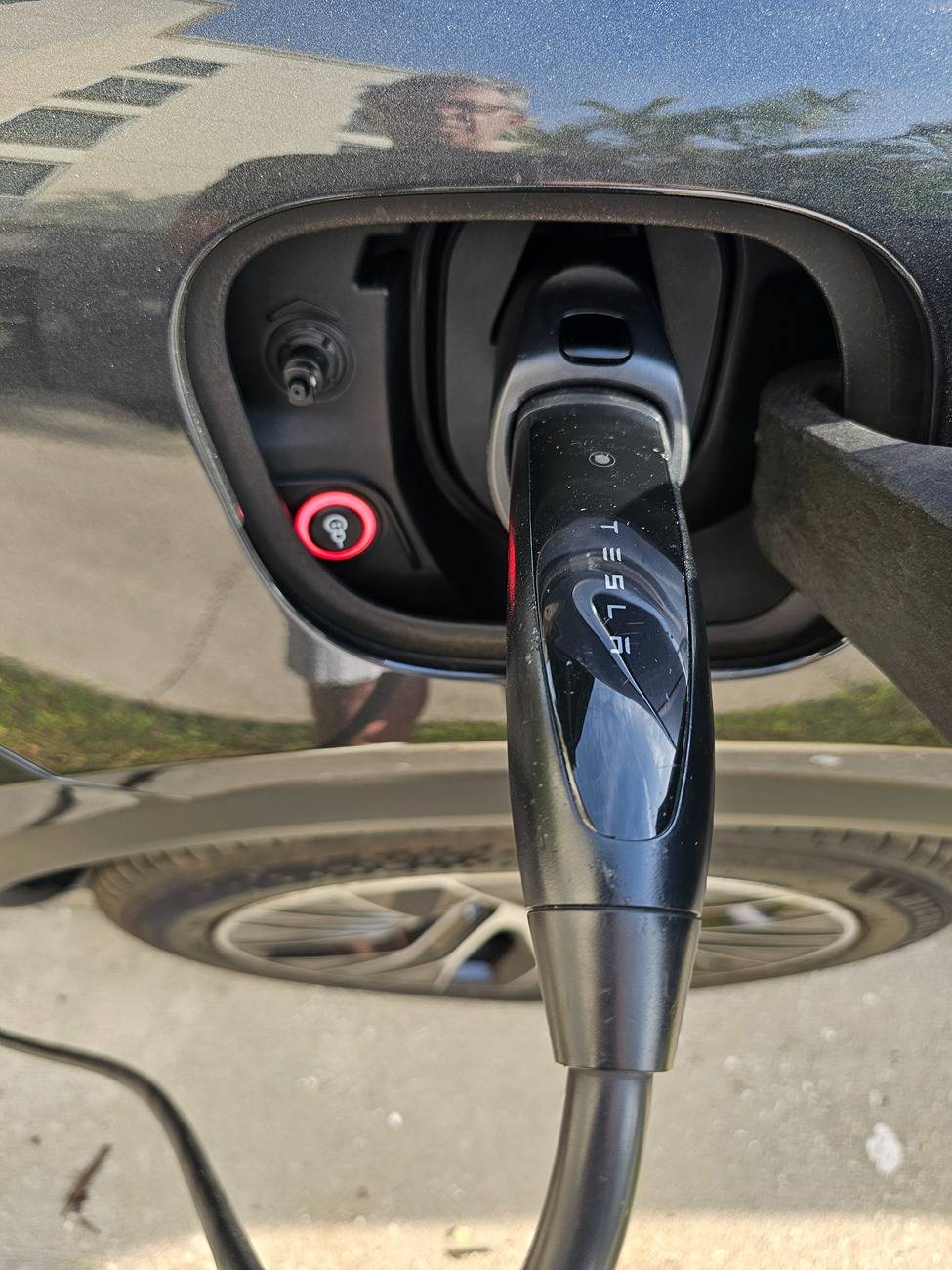 Electric Macan EV Charging at Tesla Destination Charger... Not quite working. Anyone experience this? 1000017321