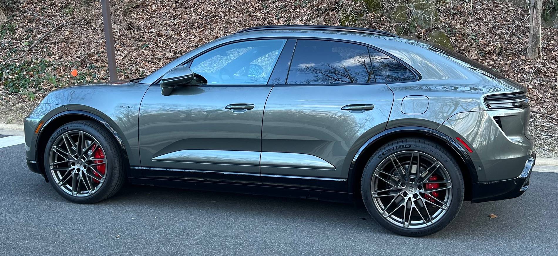 Electric Macan EV Delivered: Macan Turbo EV Beast @ 1 week +1,250 miles - Aventurine Green + Truffle Brown Club Leather!! IMG_3449