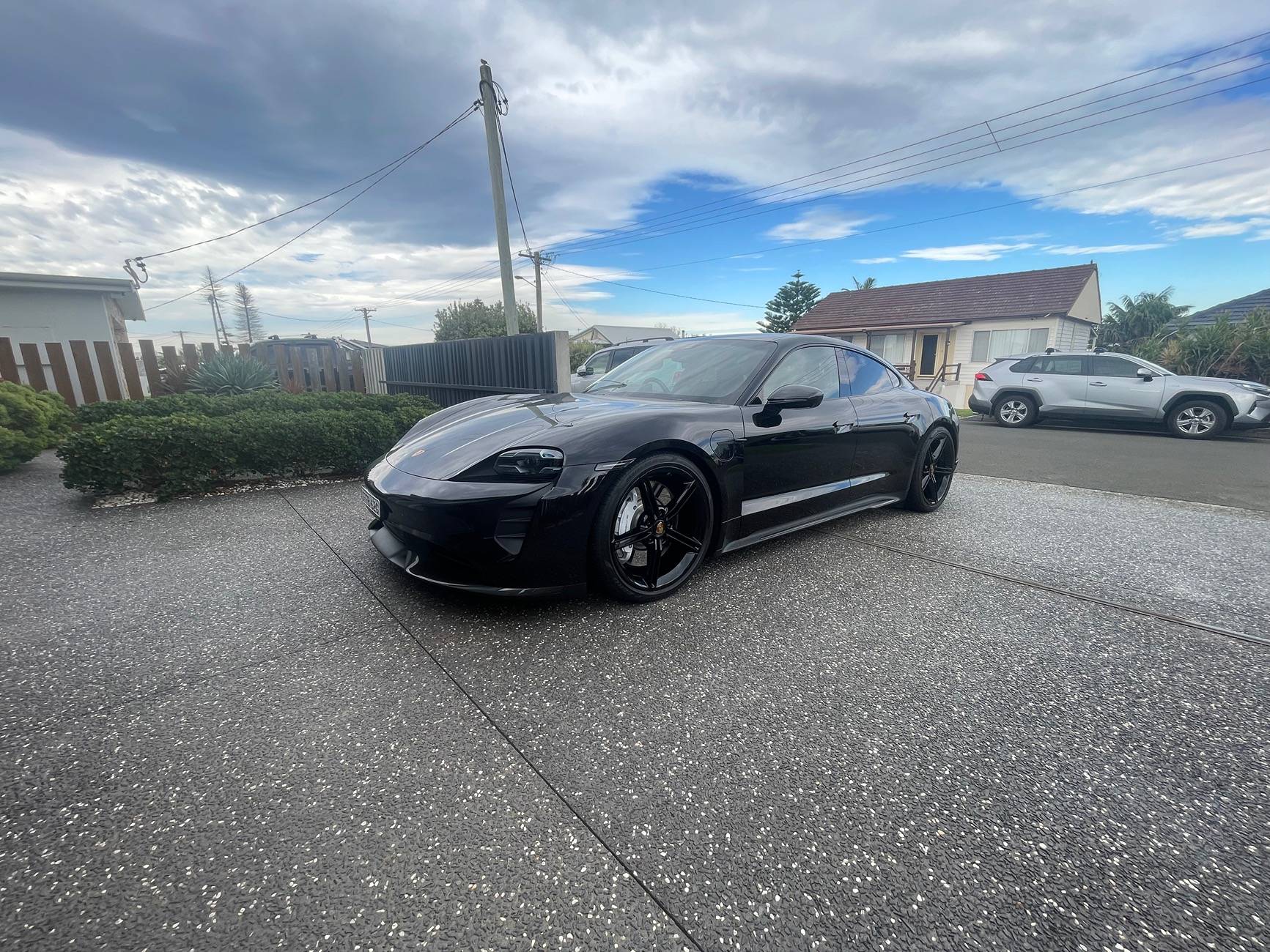 Electric Macan EV Lowering a 2025 Macan Turbo EV IMG_0049