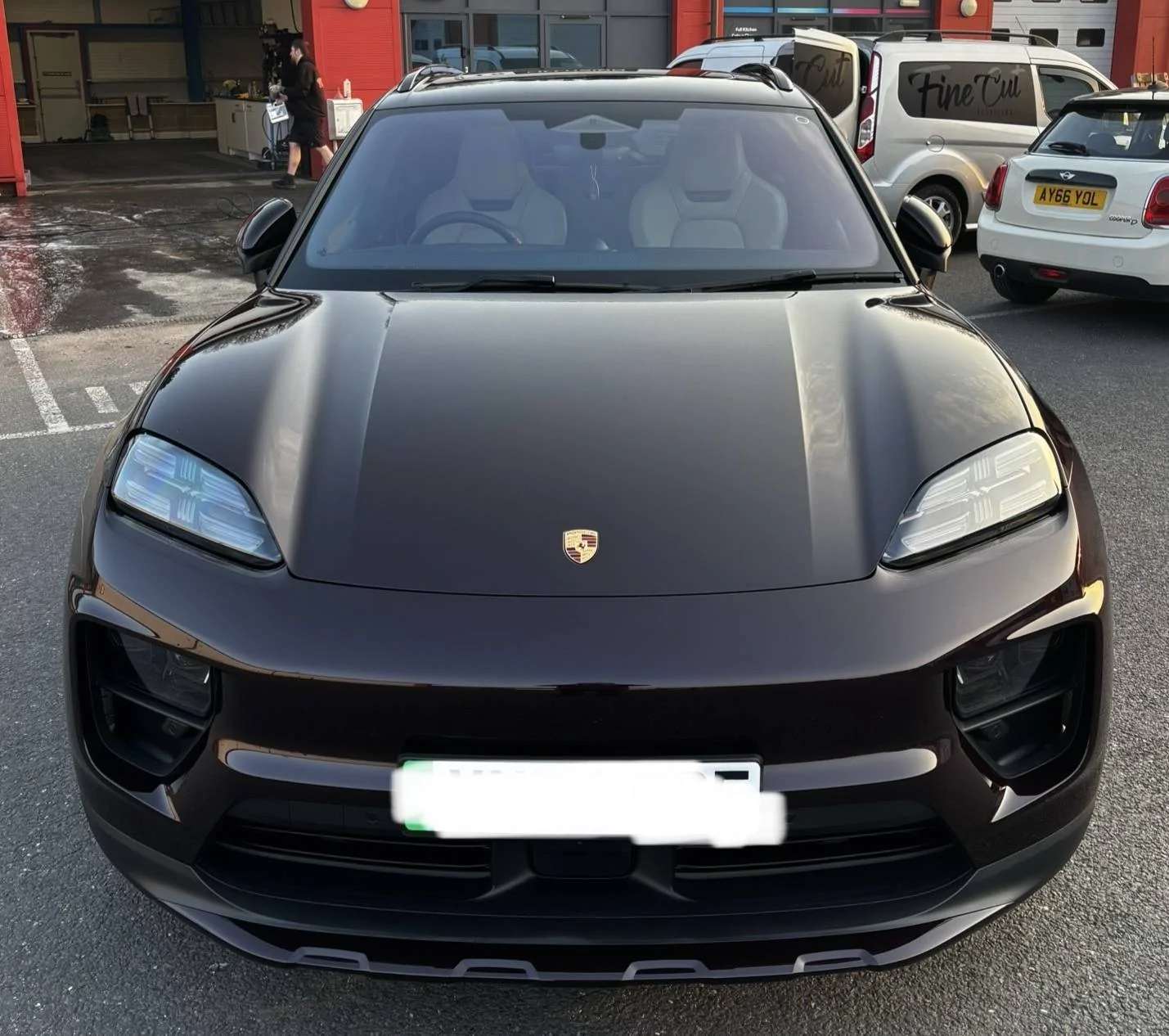 Electric Macan EV [POLL] Favorite Macan Color(s) D5AEF54D-4B30-453F-A455-3F35481FB26E_1_201_a