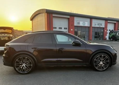 Electric Macan EV [POLL] Favorite Macan Color(s) F230D607-E682-4C30-8D68-8C17EFE3B60E_4_5005_c