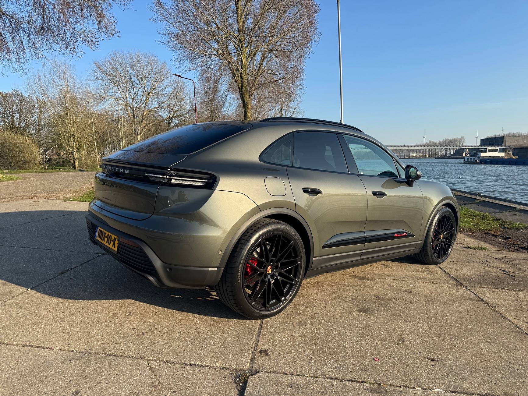 Electric Macan EV AVENTURINE GREEN Macan EV Photos Thread IMG_8640