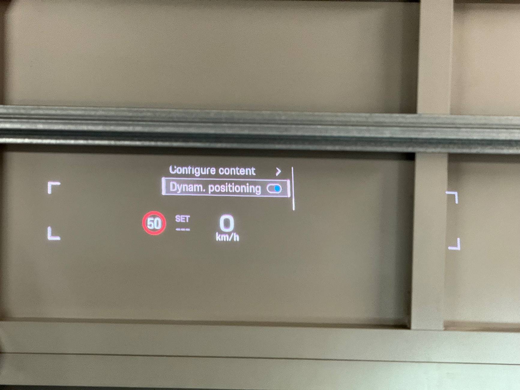 Electric Macan EV HUD - Dynamic Positioning? IMG_4339