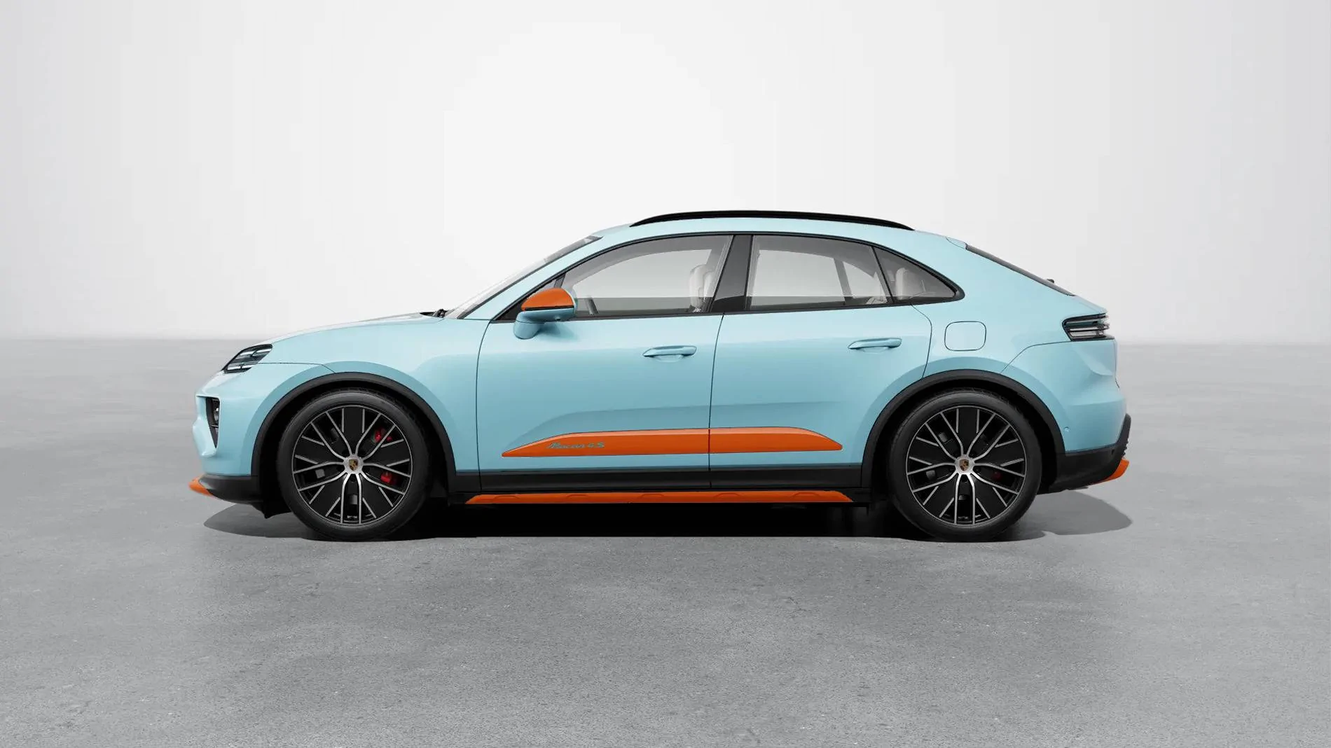 Electric Macan EV Papaya metallic withdrawed (?) iris2-2_Complet