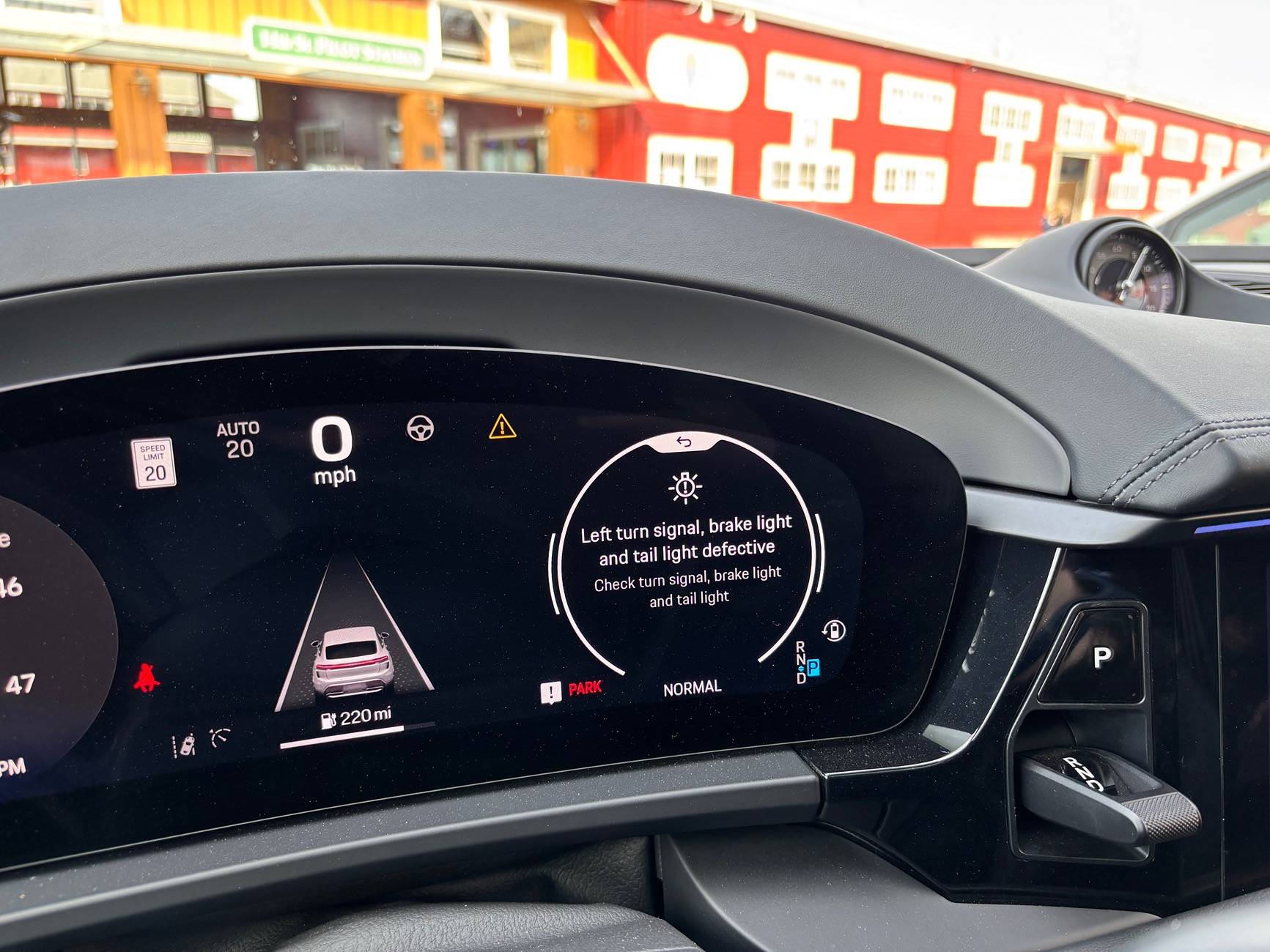 Electric Macan EV All Left rear Lights Gone MIA: "Left rear fot light defective" message IMG_7239