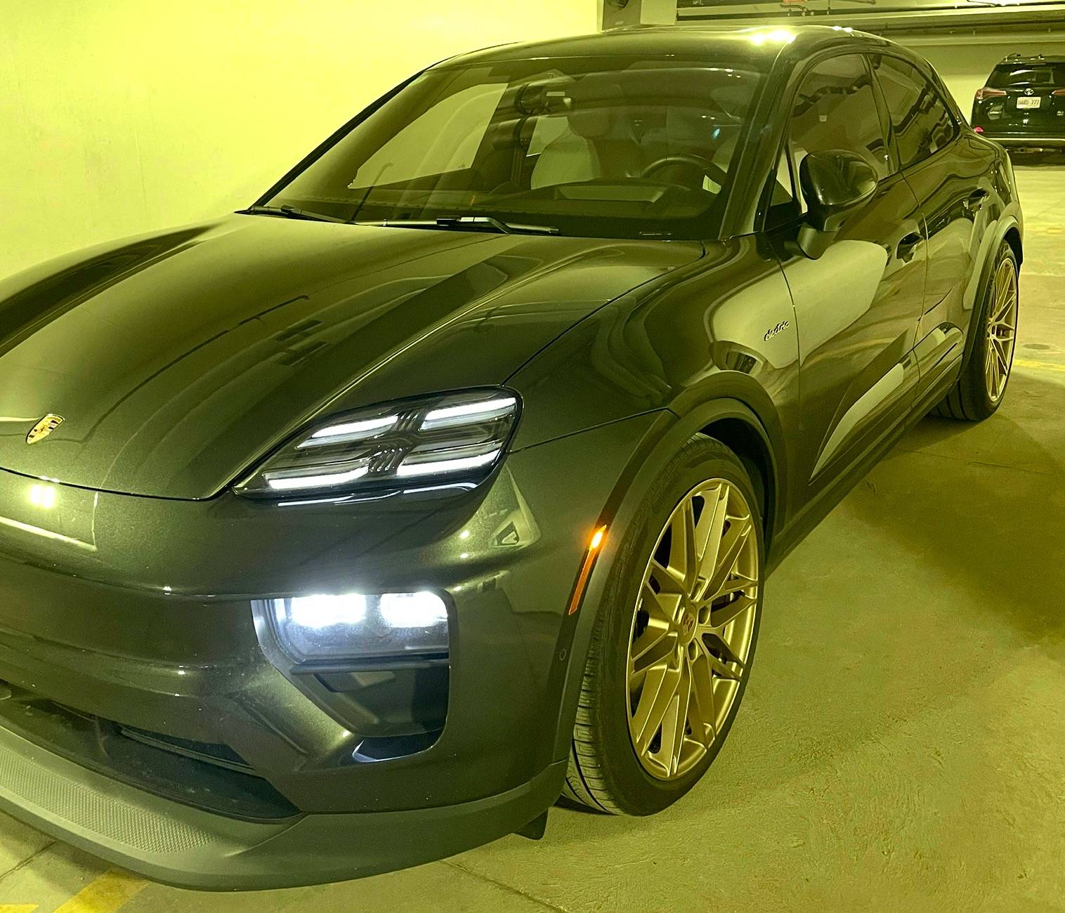 Electric Macan EV Random daily Macan EV photos - post yours! 🤳 IMG_3923