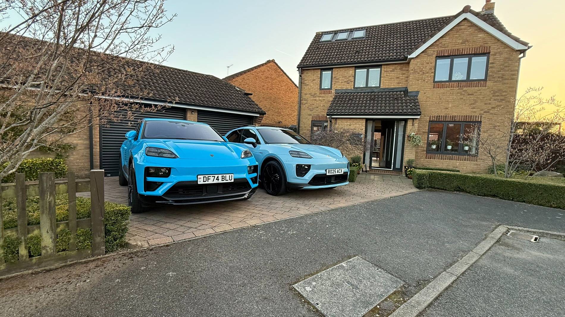 Electric Macan EV Macan EV Turbo - PTS Riviera Blue 😍 Fully Loaded Spec IMG_2307