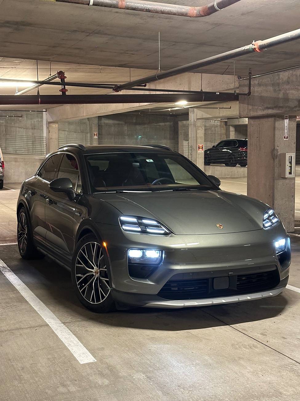 Electric Macan EV AVENTURINE GREEN Macan EV Photos Thread IMG_7879