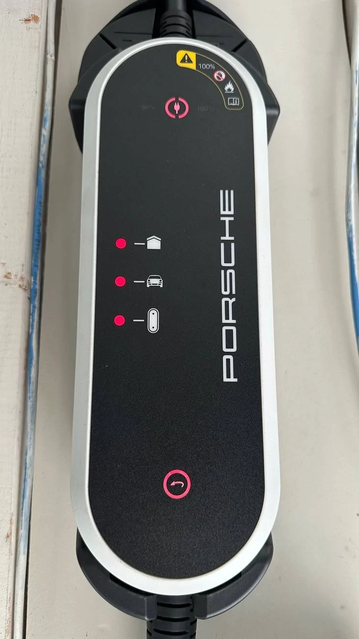 Electric Macan EV Mobile Charger Red Lights IMG_6010