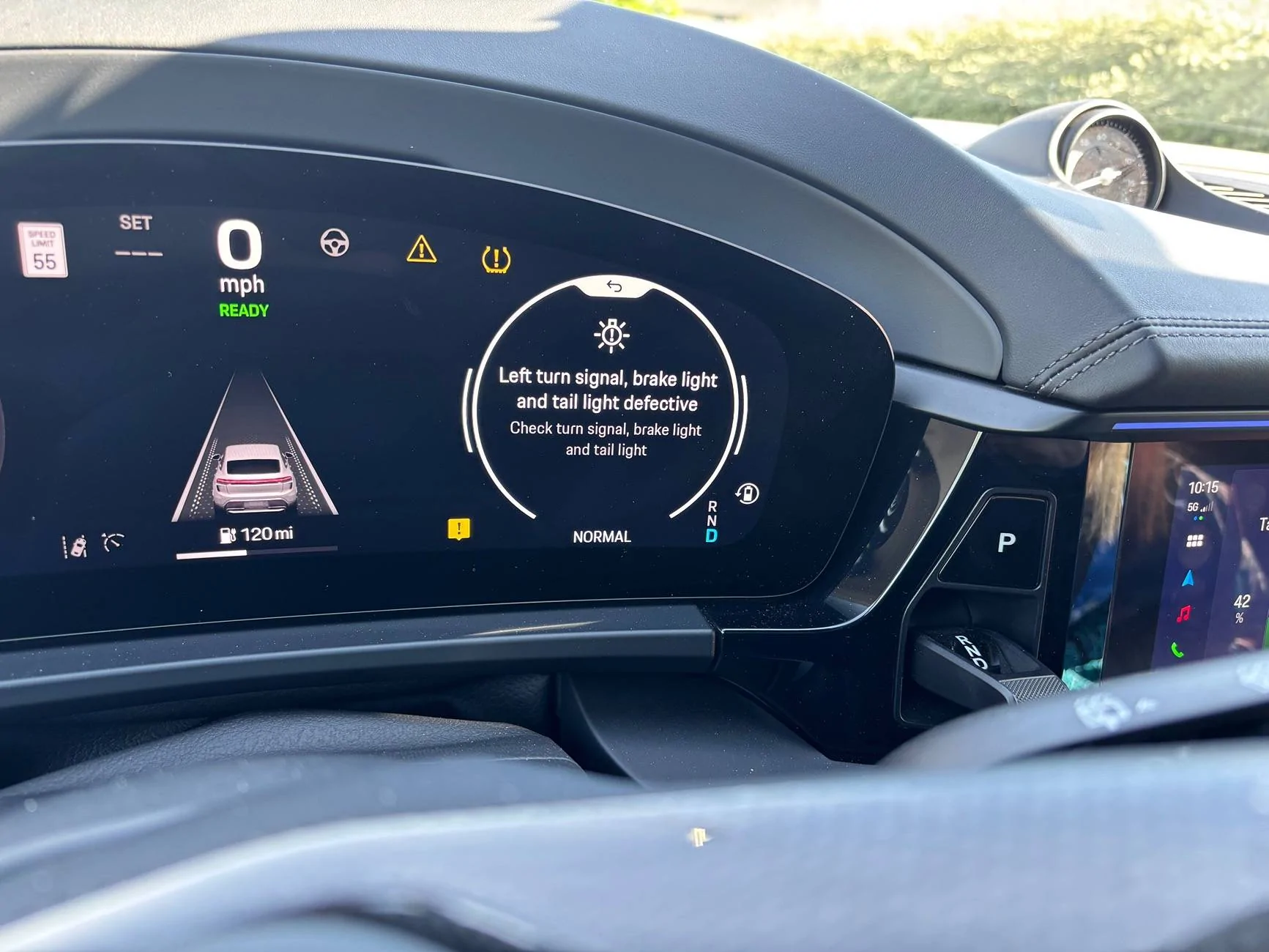 Electric Macan EV All Left rear Lights Gone MIA: "Left rear fot light defective" message IMG_7466