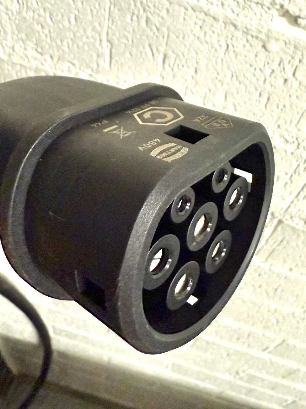Electric Macan EV Mobile Charger Connect - Wall Mount Plug holder issue IMG_9036