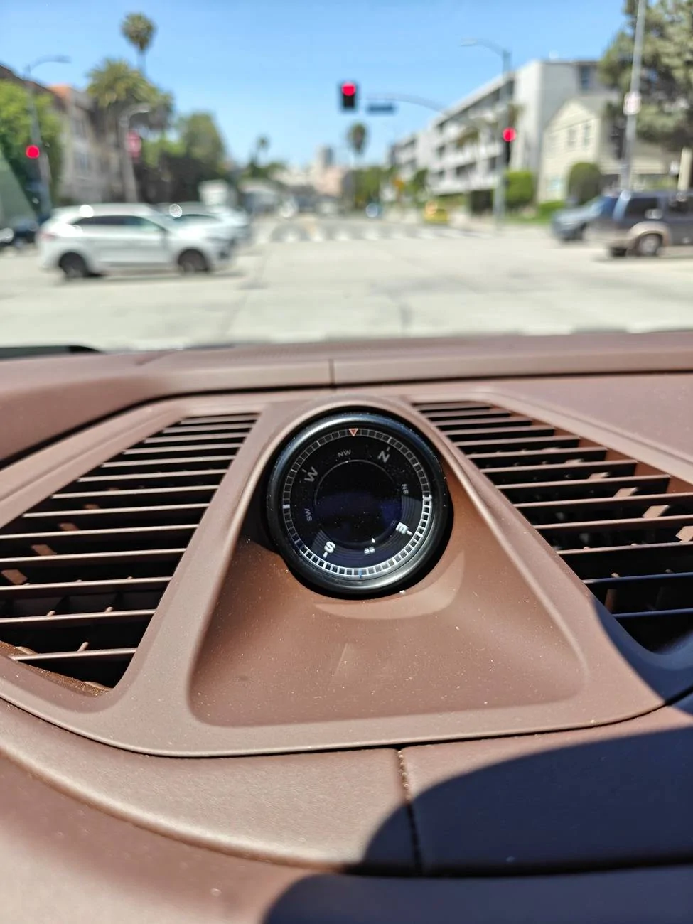 Electric Macan EV It was so hot today that... 1000028157