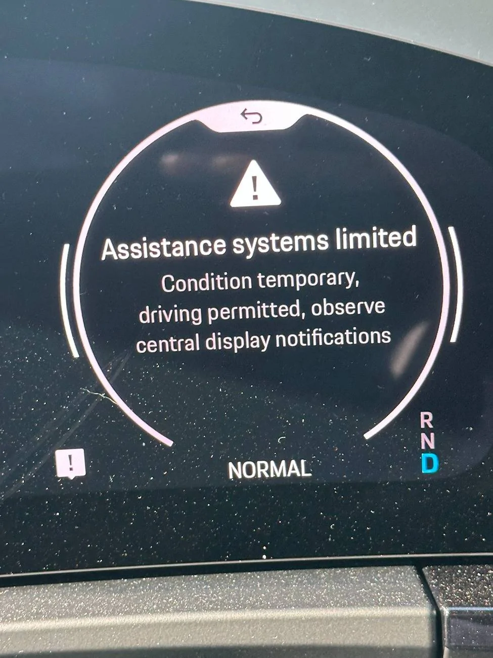 Electric Macan EV Too many software issues IMG_4432