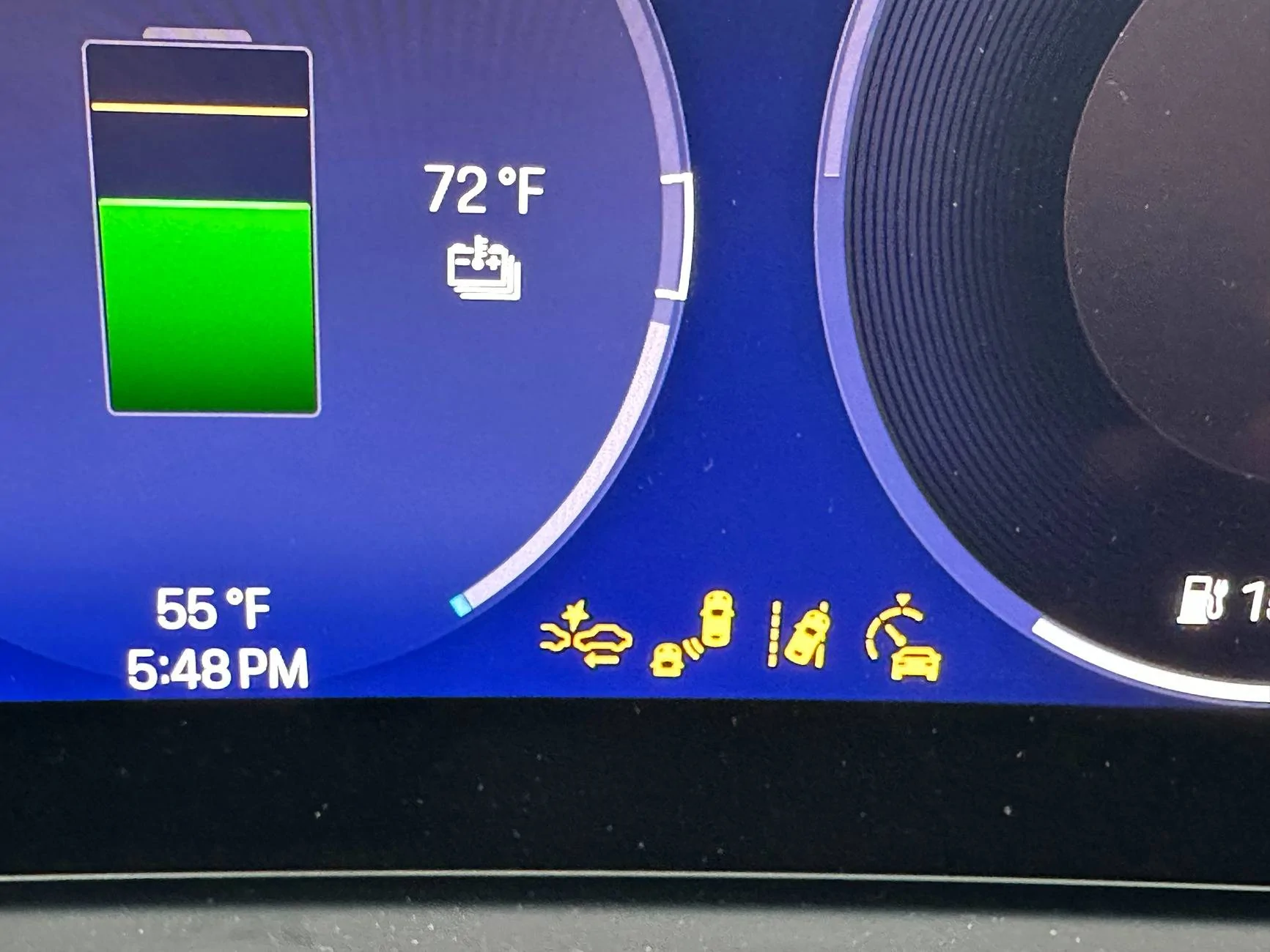 Electric Macan EV Too many software issues IMG_3985