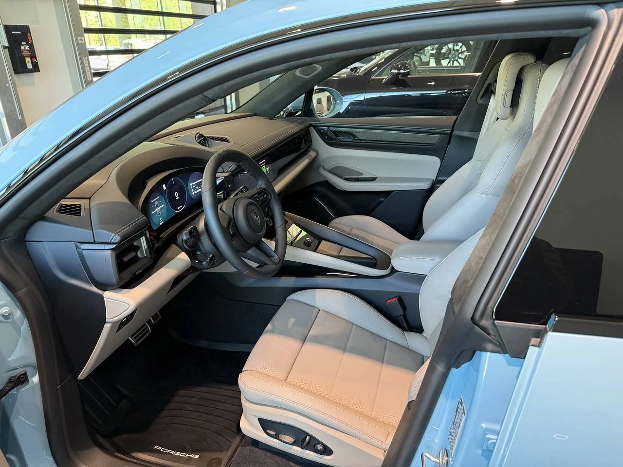 Electric Macan EV Here's my frozen blue Turbo - just took delivery! i-WJmfHjS-X2