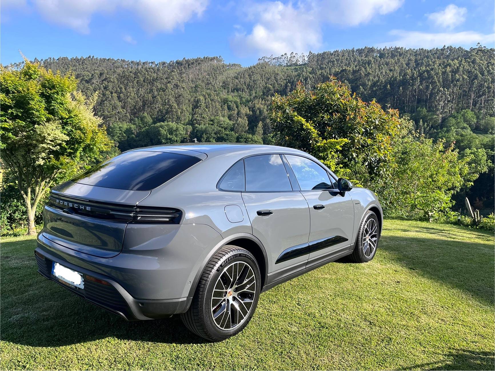 Electric Macan EV SLATE GREY NEO Macan EV Photos Thread IMG_1177