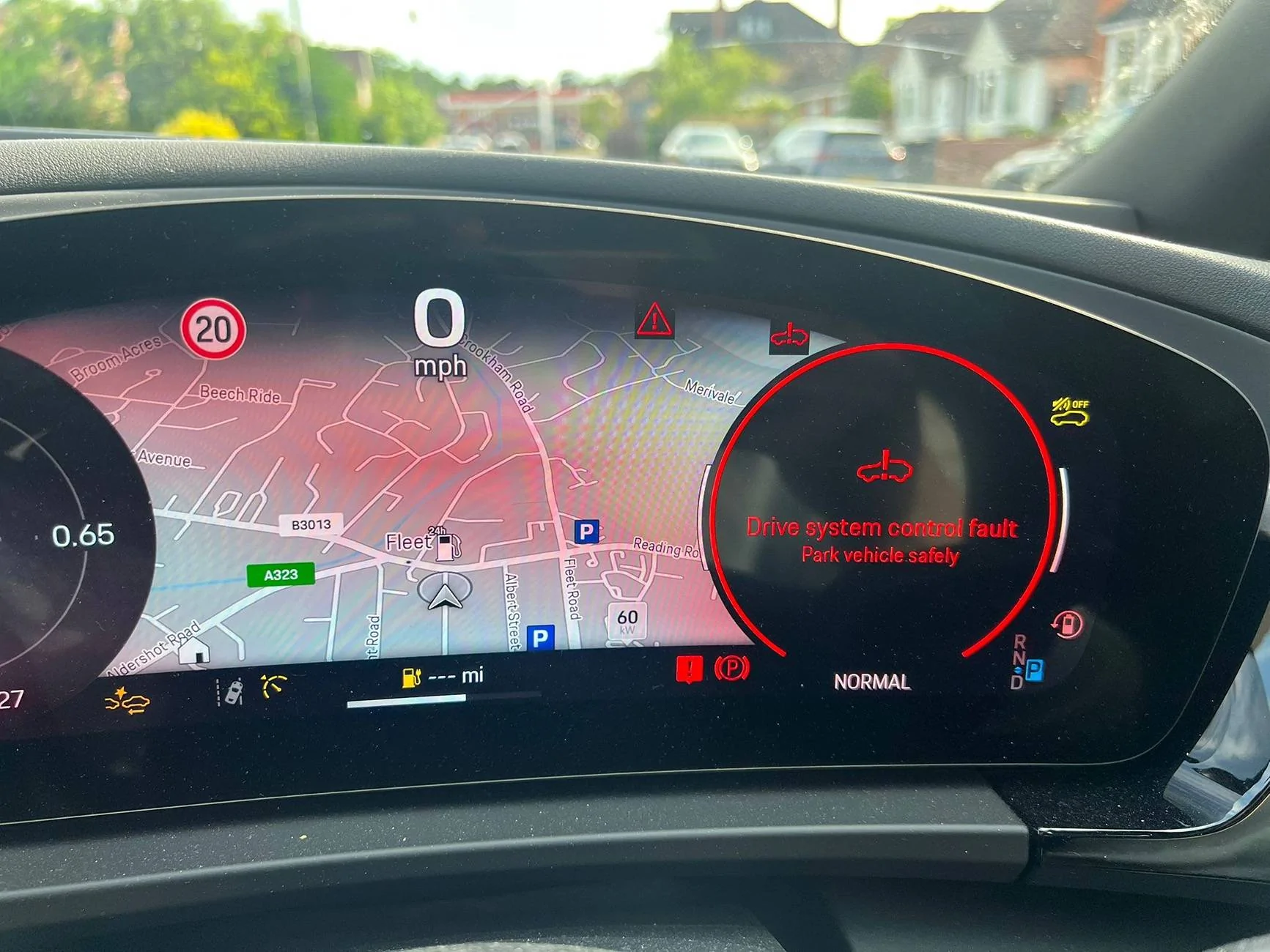 Electric Macan EV 4S Dead- multiple warning lights de1bc2e2-ee98-4f51-aac4-faca67e6f3a2