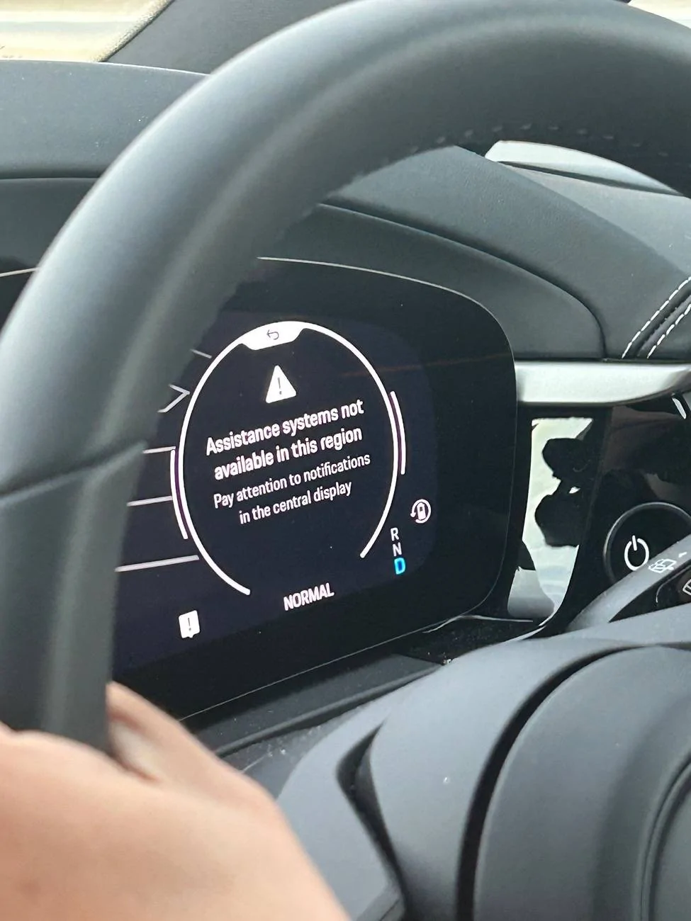 Electric Macan EV Assistance systems issues IMG_9956