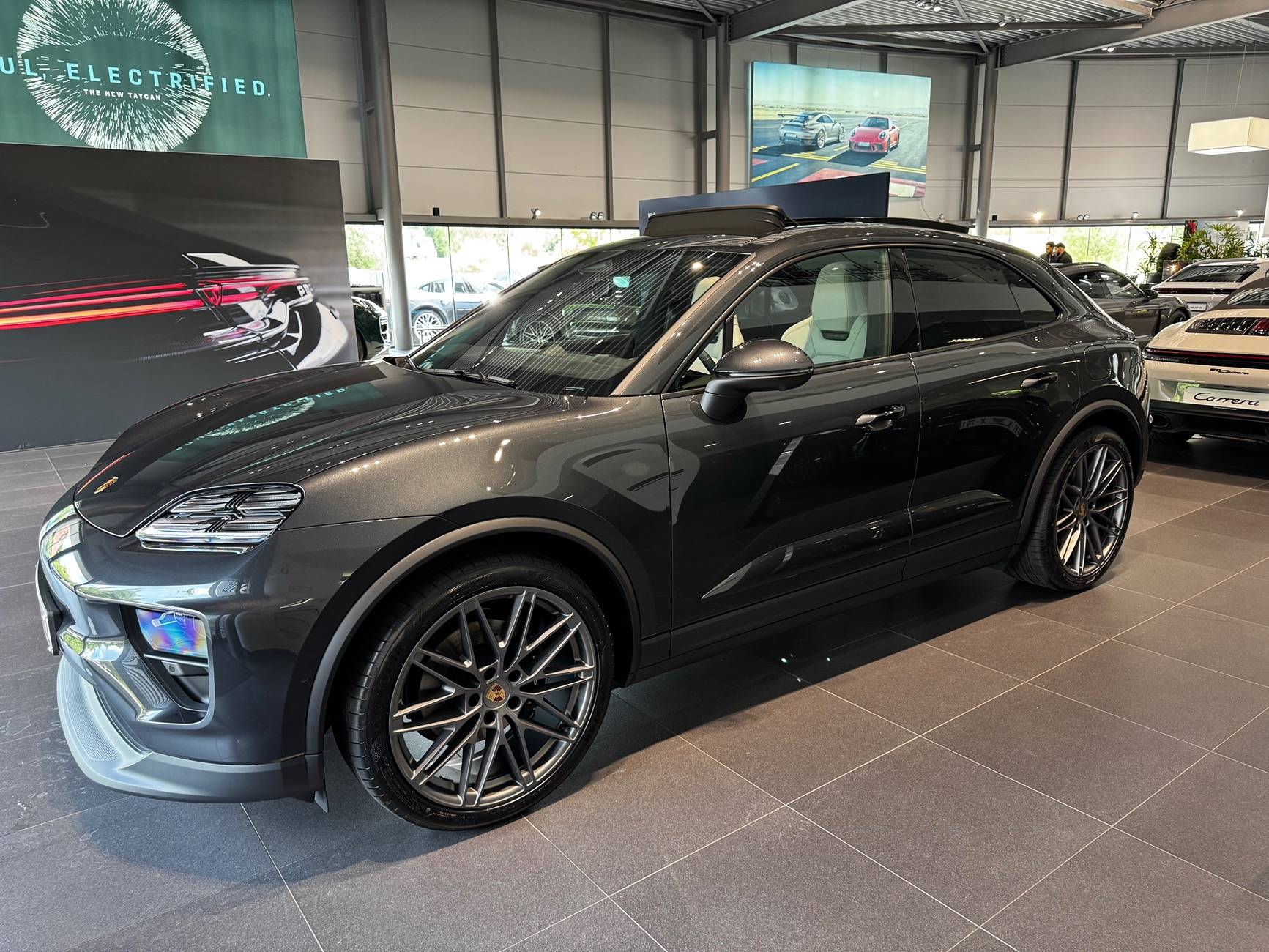 Electric Macan EV VOLCANO GREY Macan EV Photos Thread IMG_3553
