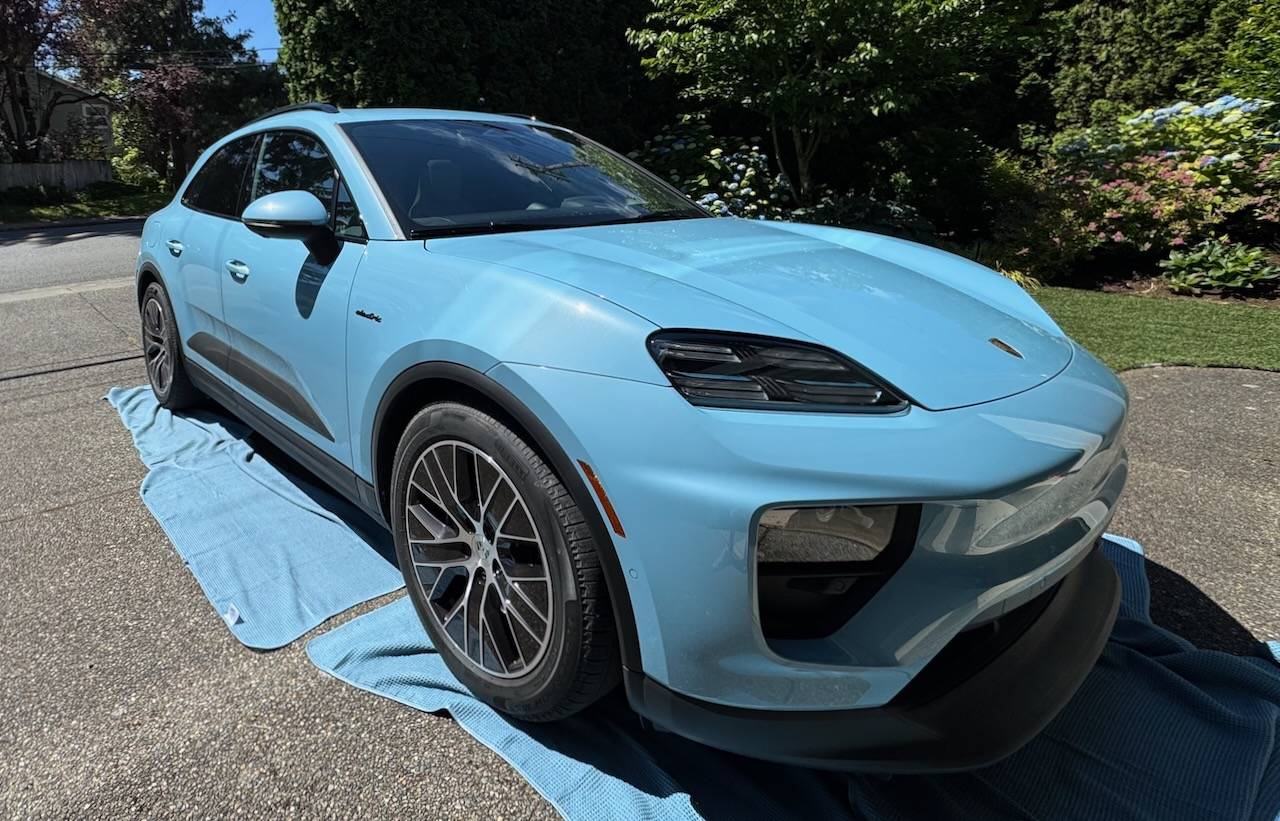 Electric Macan EV FROZEN BLUE Macan EV Photos Thread IMG_6903