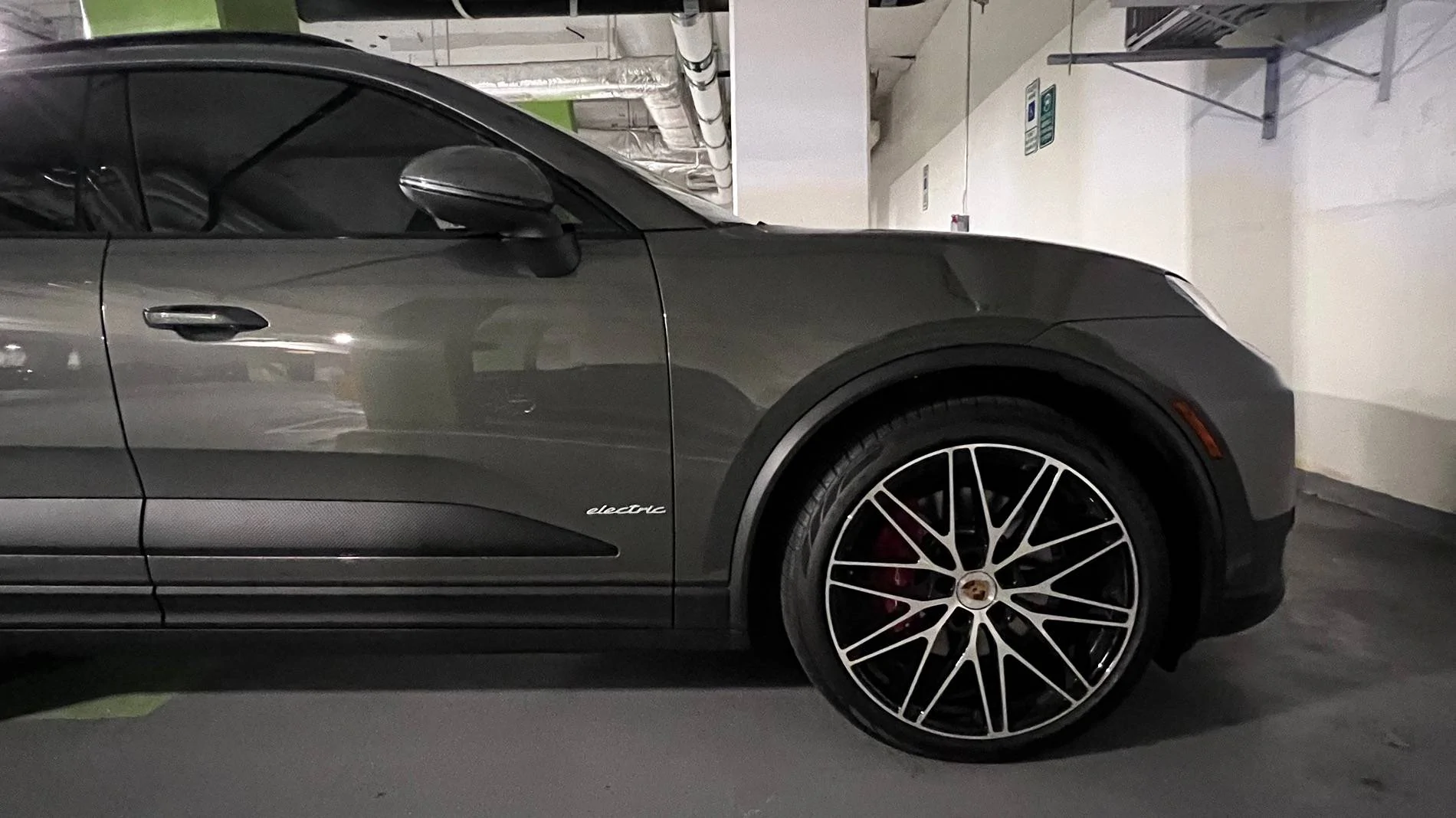Electric Macan EV Are you keeping the badges? 1749482695352-gl