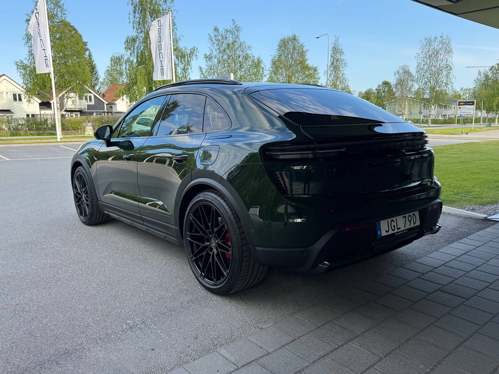 Electric Macan EV OAK GREEN Macan EV Photos Thread IMG_4771