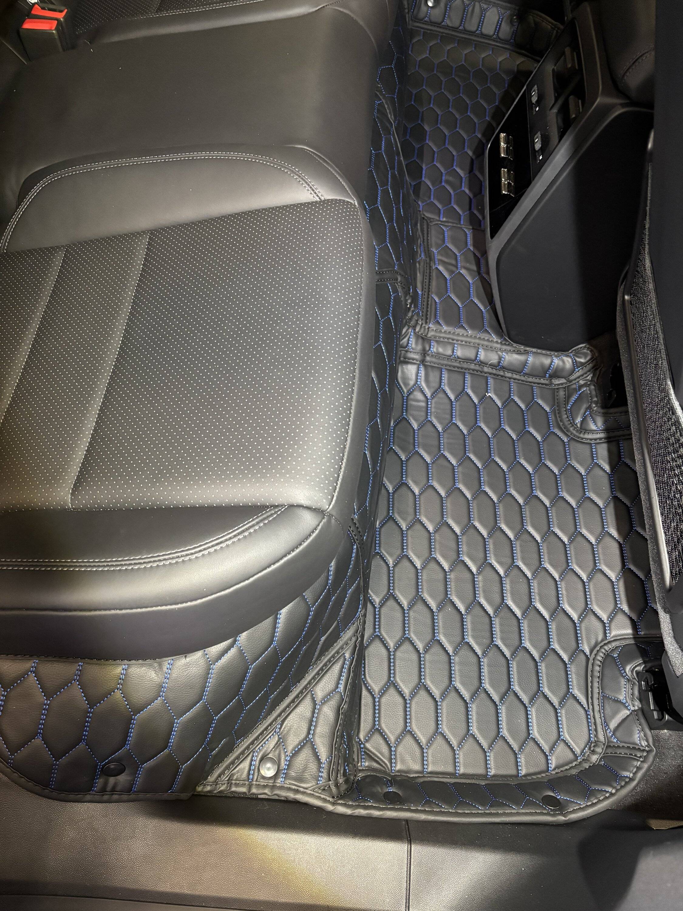 Electric Macan EV My New Manicci Floor Mats Are Excellent! IMG_7692