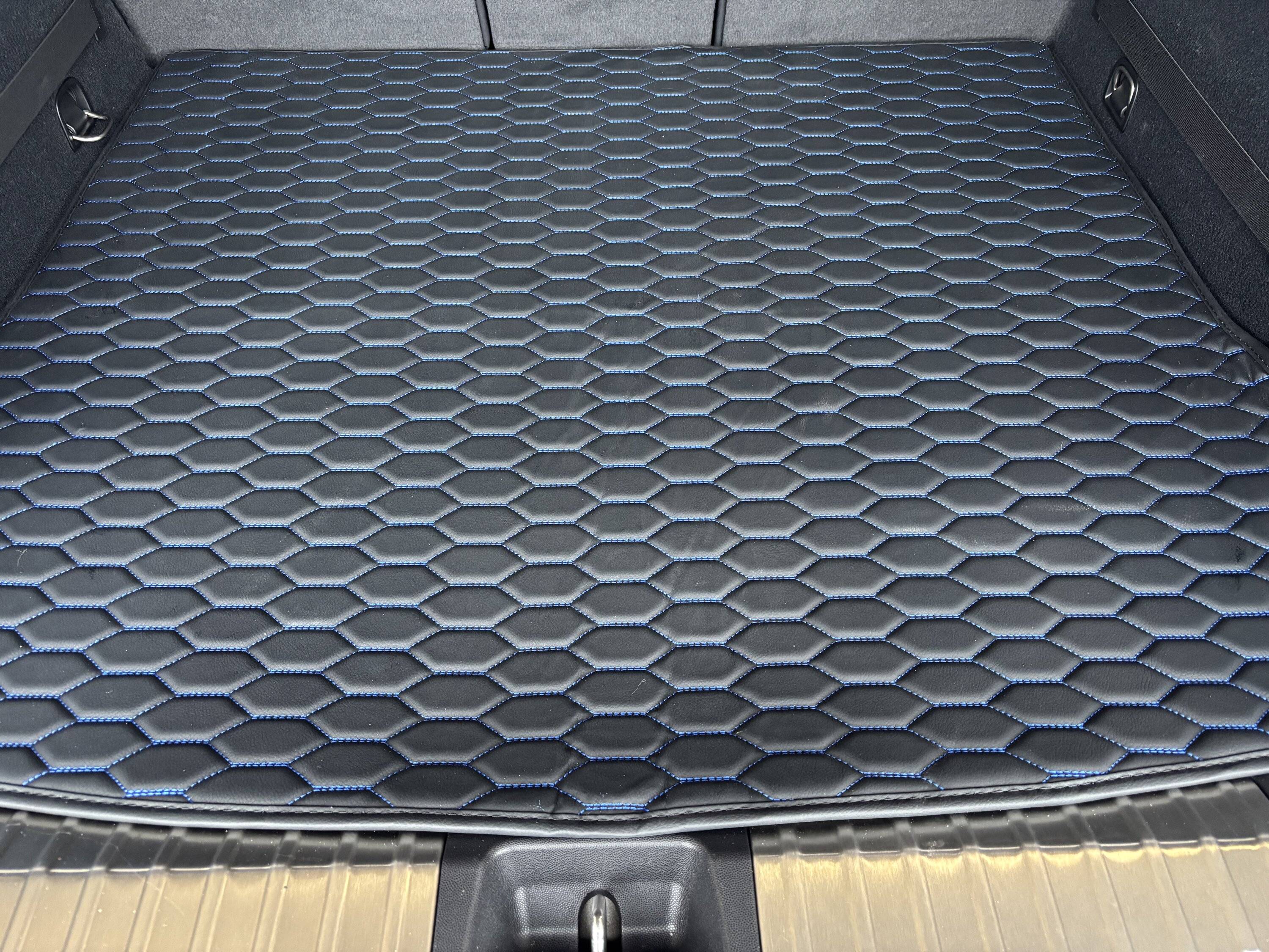 Electric Macan EV My New Manicci Floor Mats Are Excellent! IMG_7691