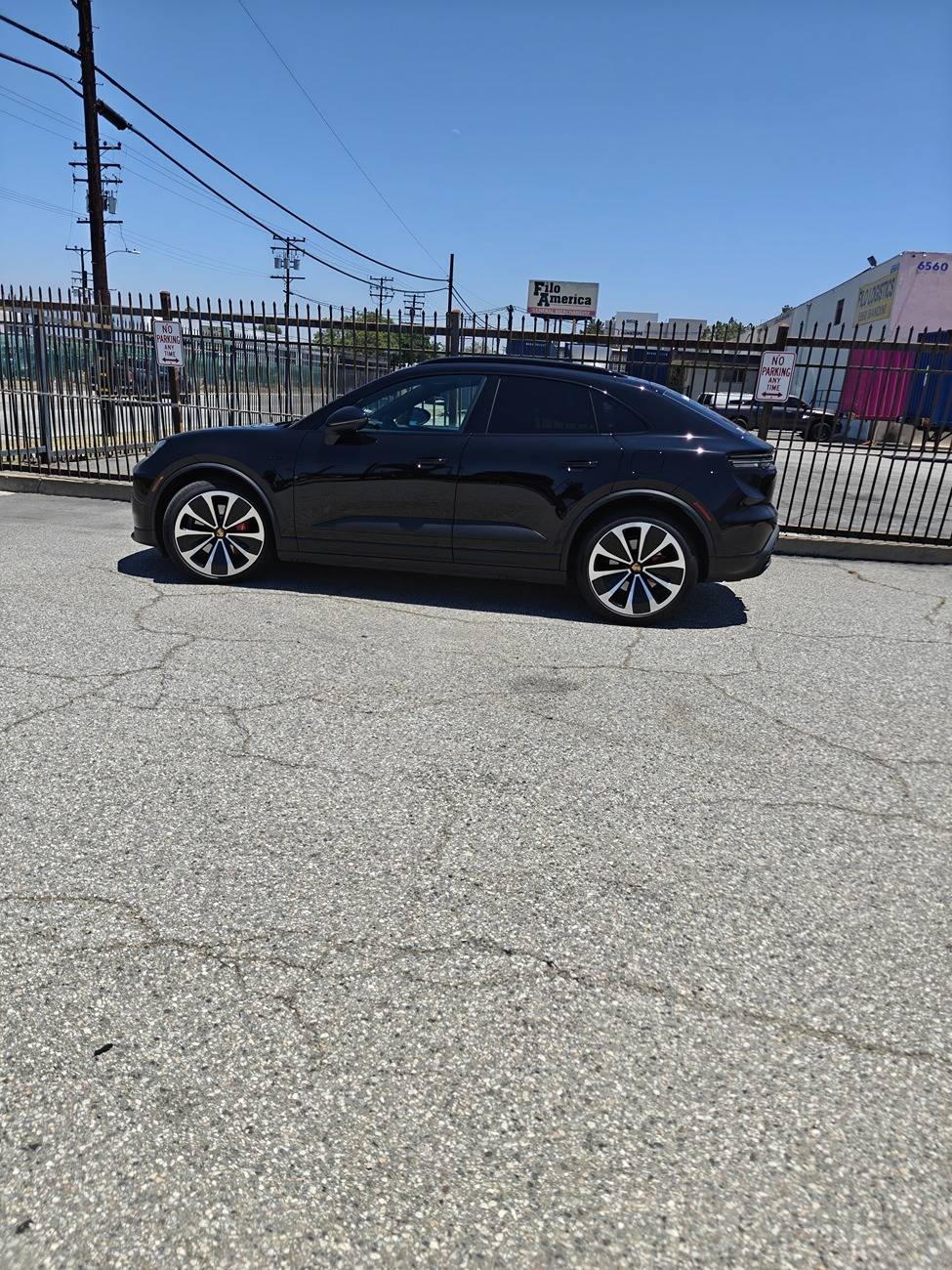 Electric Macan EV While my 4s was at the dealer... They gave me a 4s rental with very different options. Some observations! 1000037658