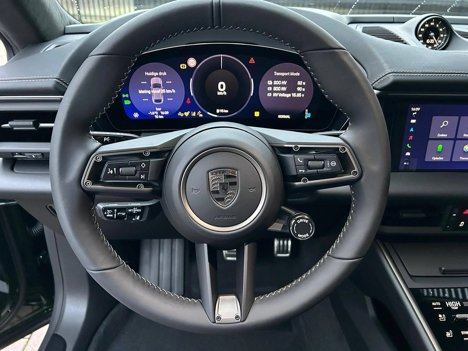 Electric Macan EV What's the deal with deviated stitching? IMG_2392