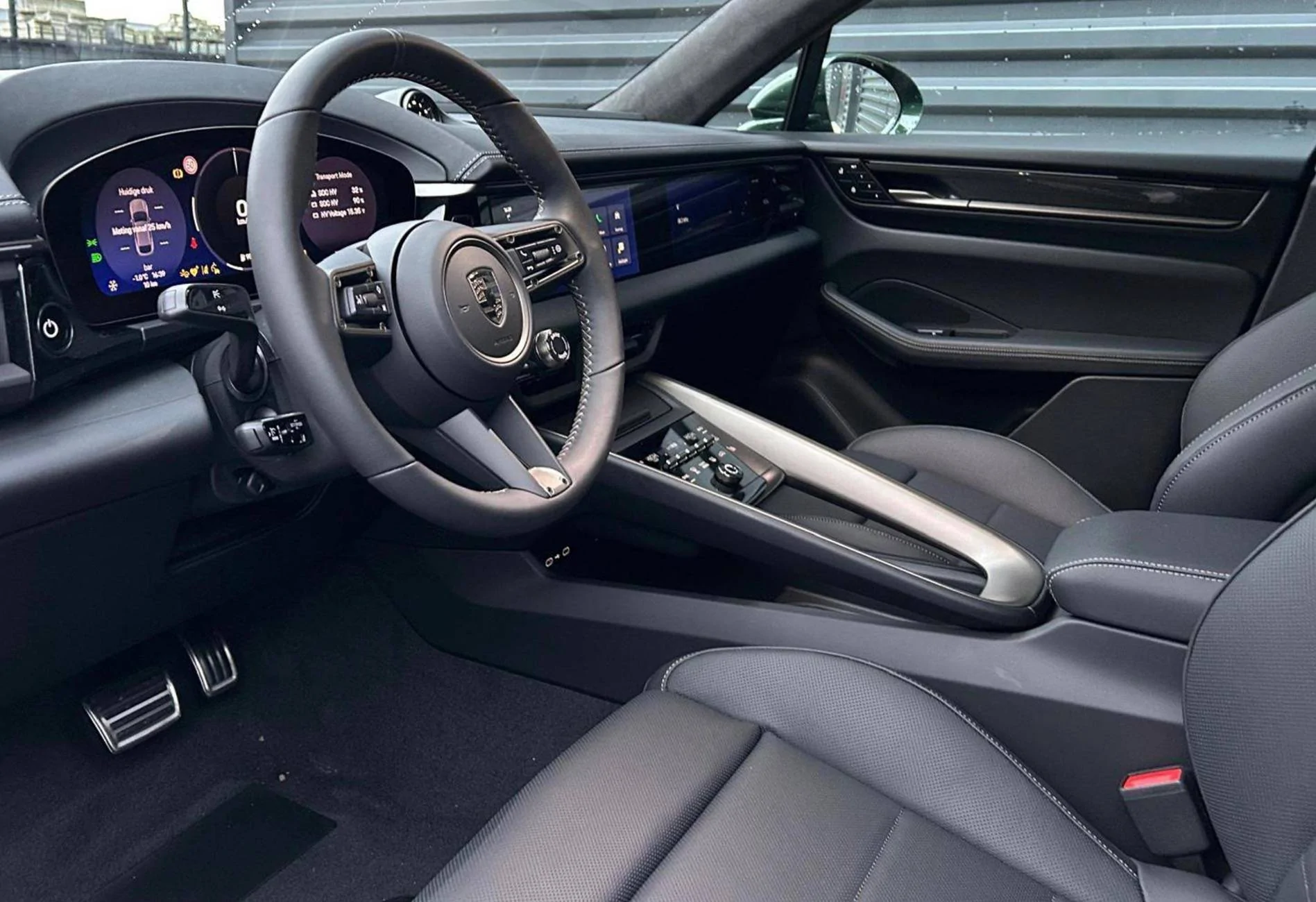 Electric Macan EV What's the deal with deviated stitching? IMG_2393