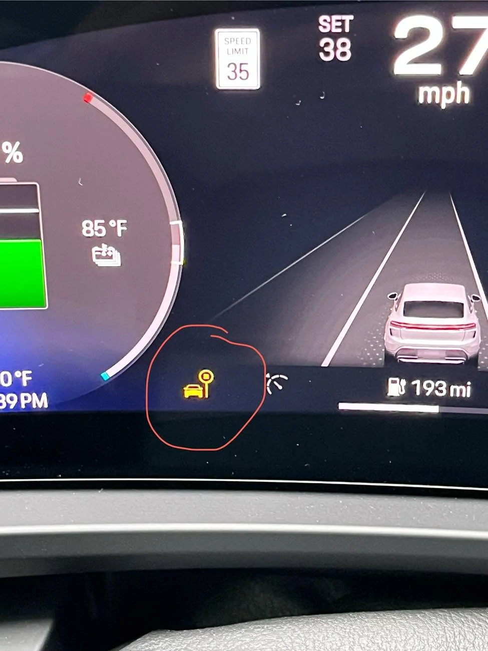 Electric Macan EV What is this light IMG_5060