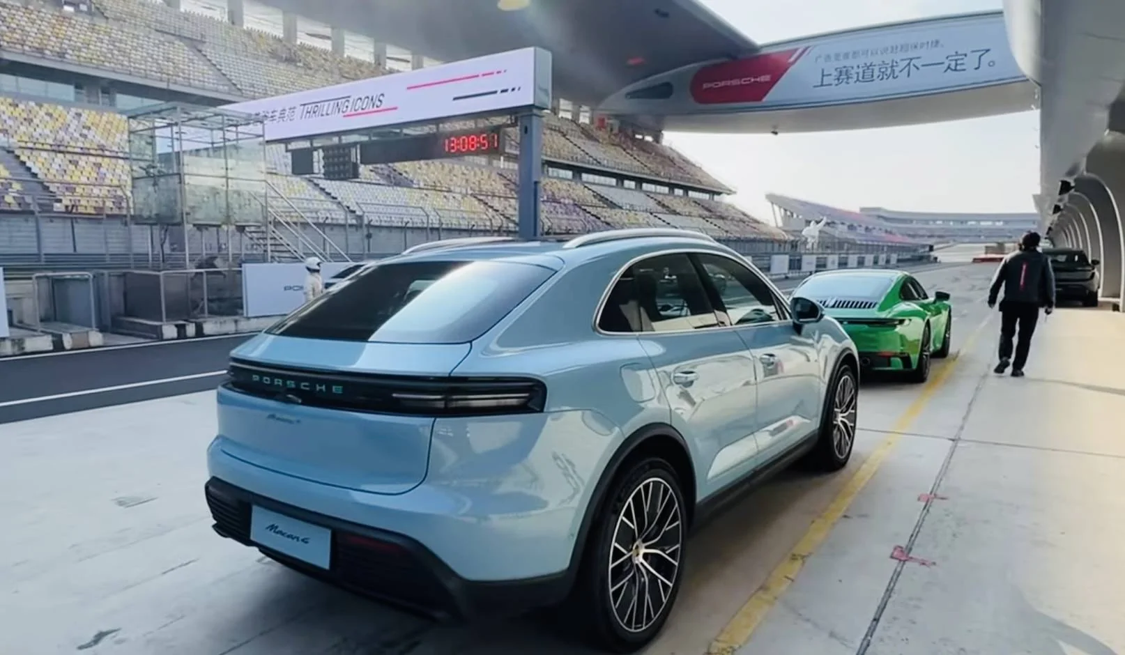 Electric Macan EV FROZEN BLUE Macan EV Photos Thread IMG_3087