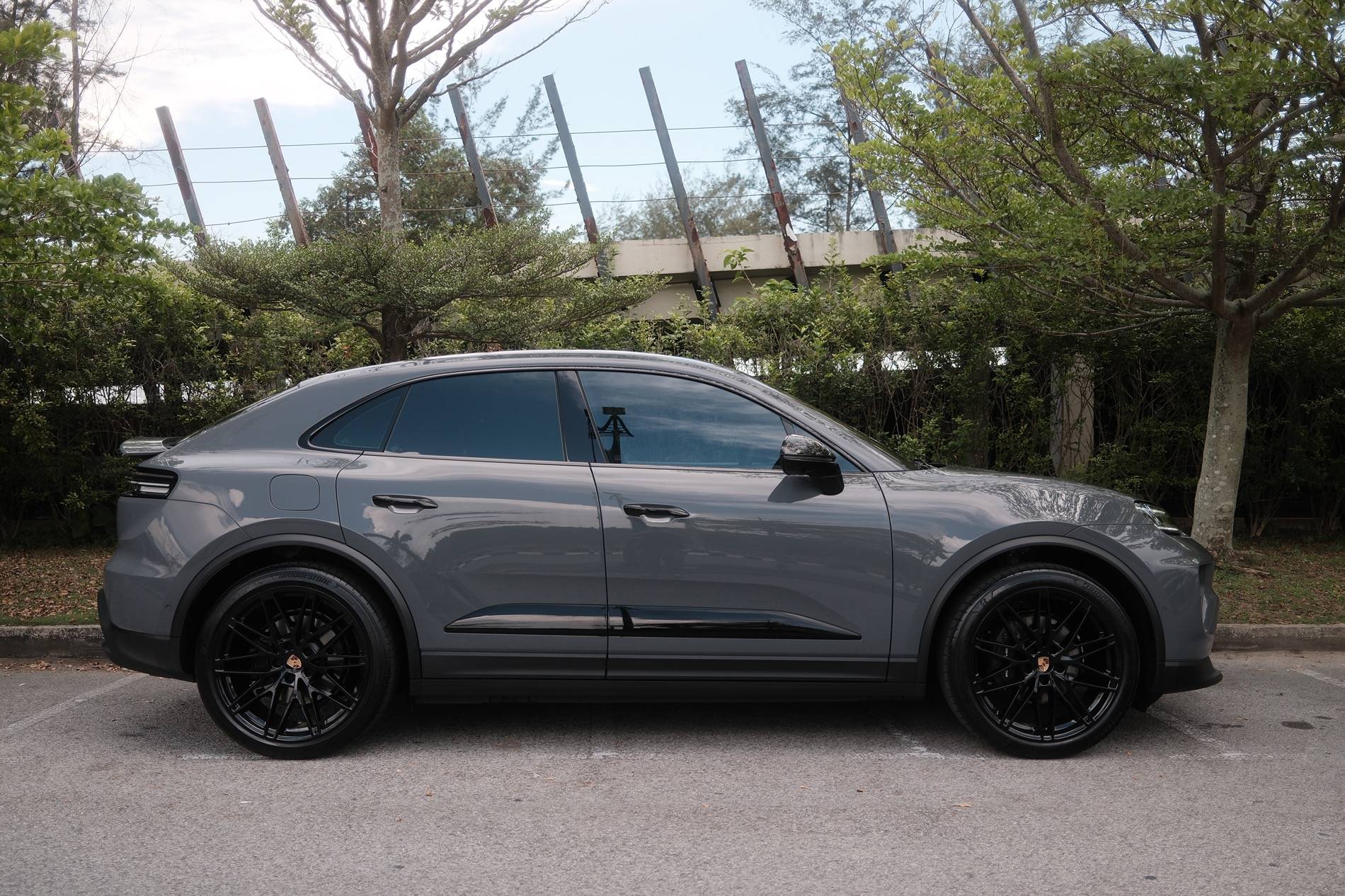 Electric Macan EV Photoshoot: My first-ever Porsche — a Macan 4 EV in Slate Grey Neo. DSCF0857