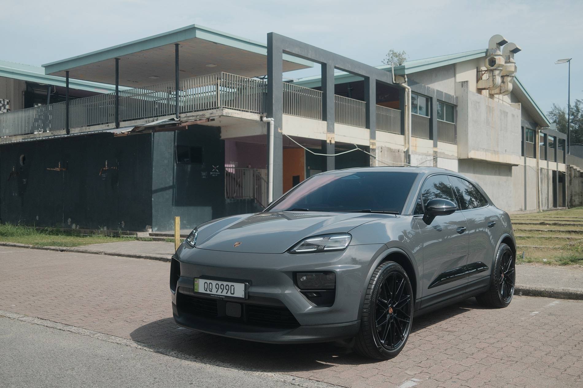 Electric Macan EV Photoshoot: My first-ever Porsche — a Macan 4 EV in Slate Grey Neo. DSCF0903