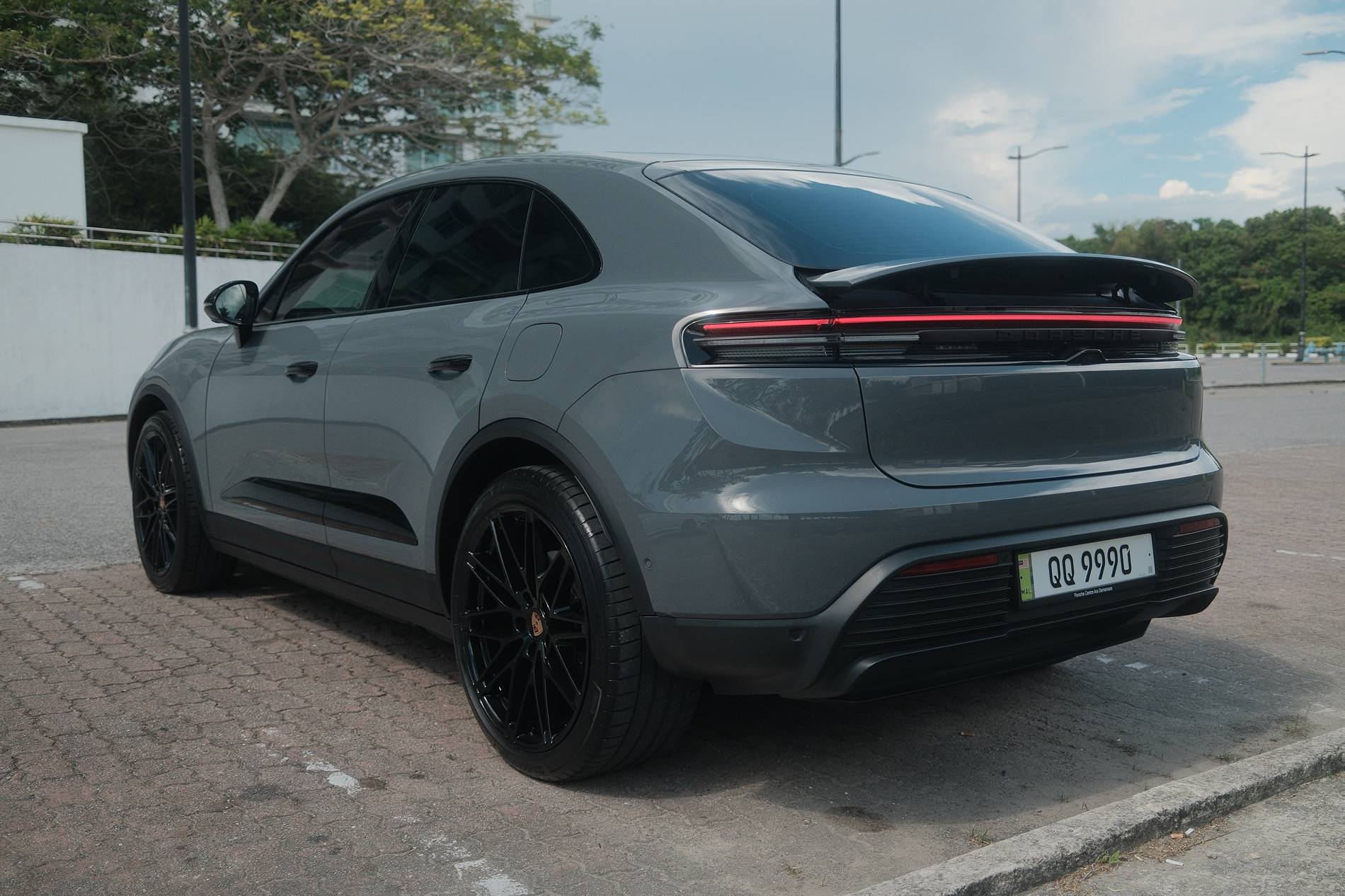 Electric Macan EV Photoshoot: My first-ever Porsche — a Macan 4 EV in Slate Grey Neo. DSCF0924