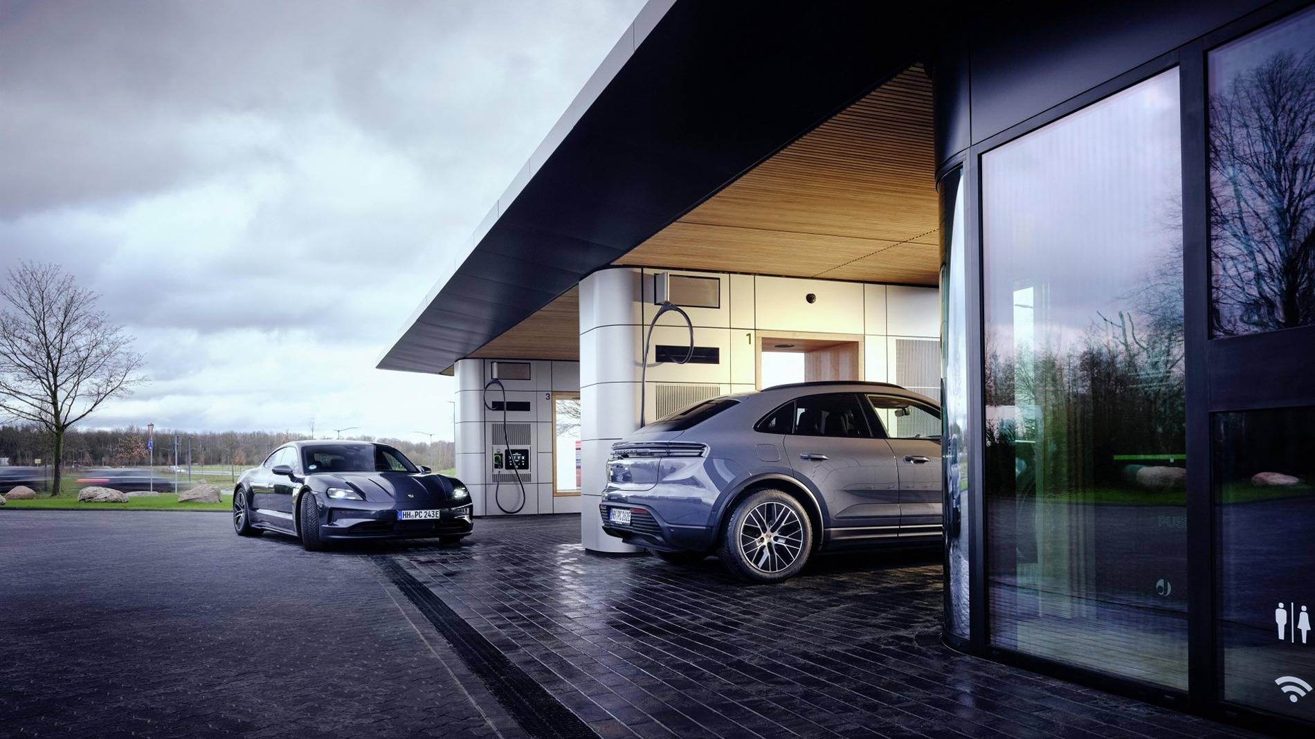 Electric Macan EV Porsche Charging Lounge 305726_1920x1440